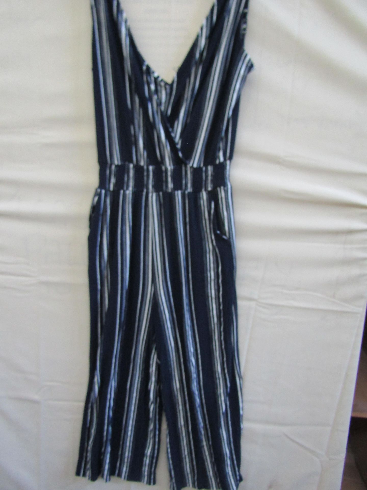 Lascana 3/4 Length Navy Stripe Jumpsuit Size 10 ( May Have Been Worn ) No Tags Very Good Condition