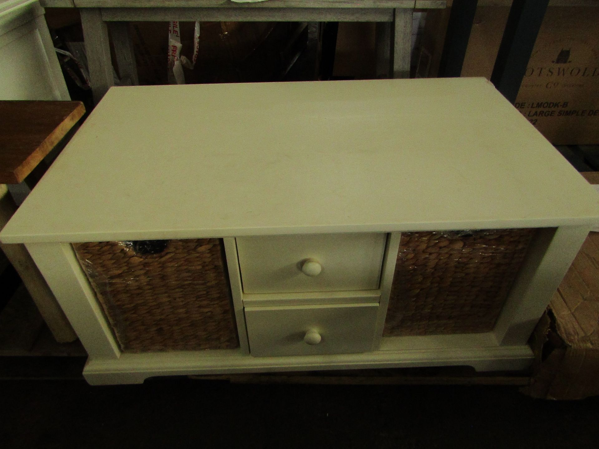 Cotswold Company Farmhouse Painted Coffee Table RRP Â£285.00 - This item looks to be in good - Image 2 of 2