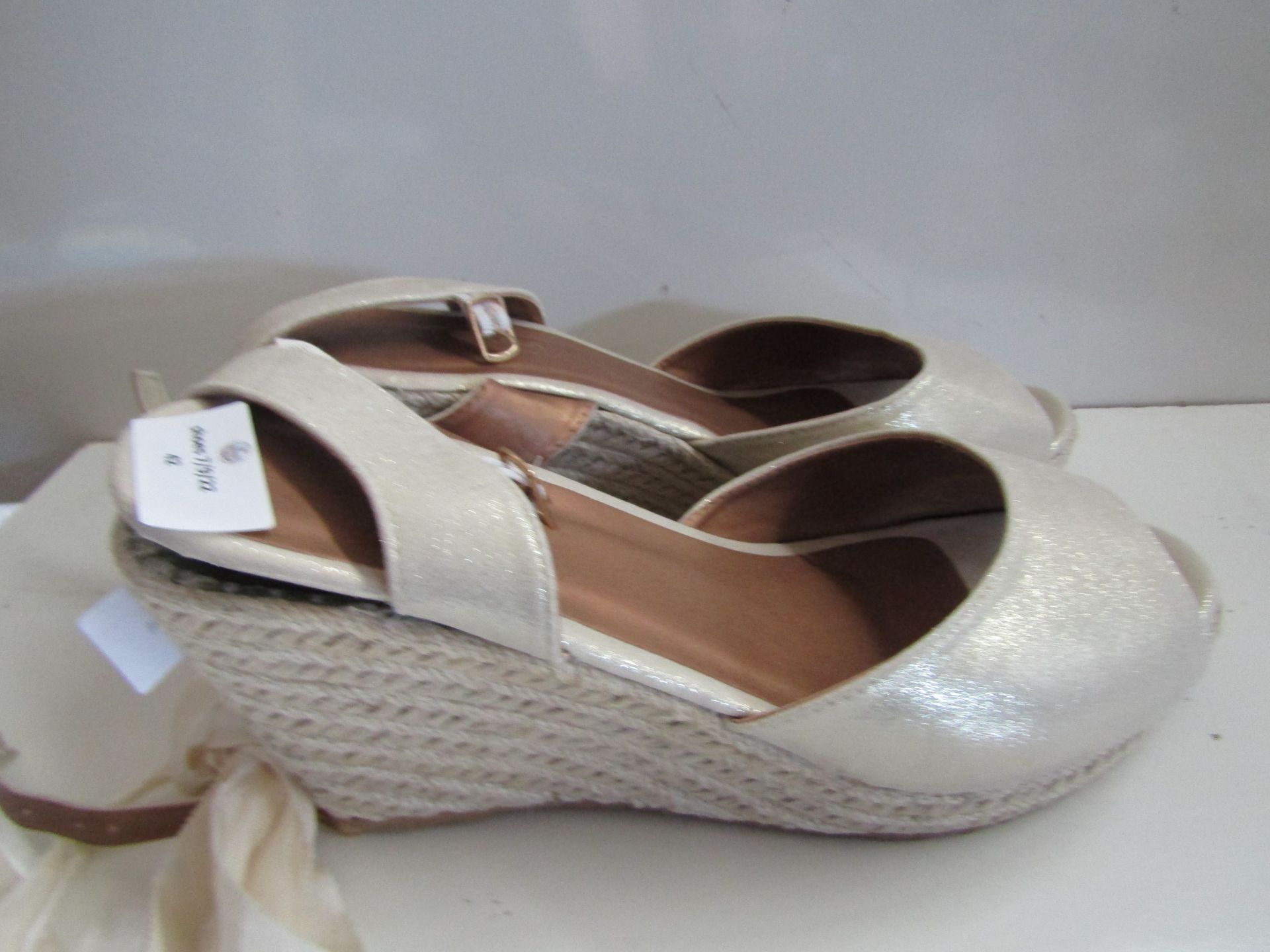 Lascana Wedged Shoe Beige Size 42 ( These Have Been Worn Need a Small Repair To Right Sole )