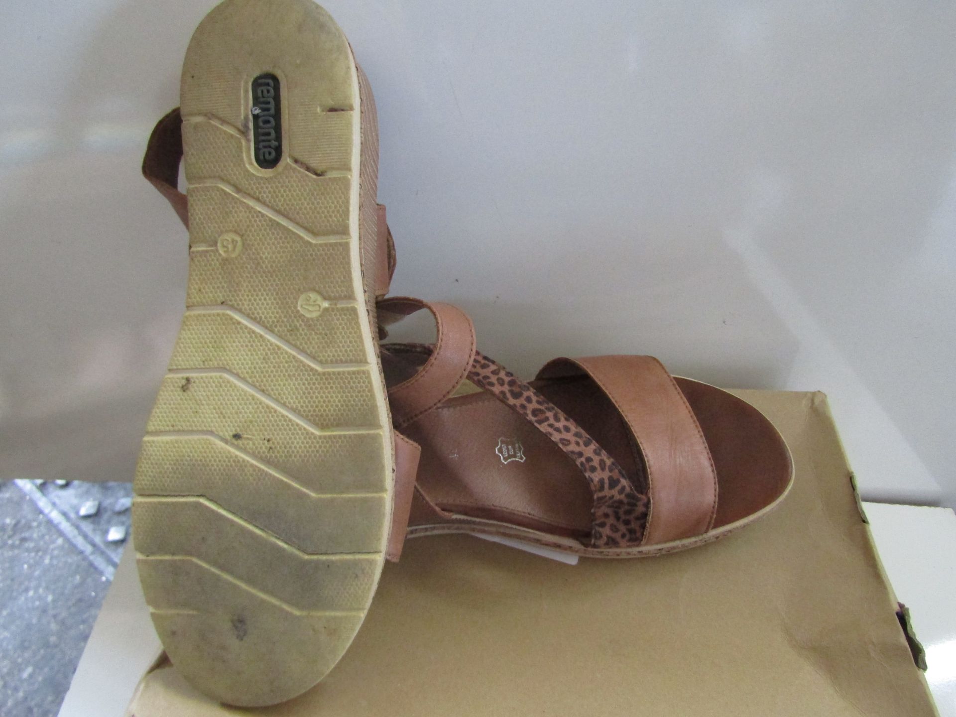 Remonte Sandal Size 45 ( These Have Been Worn Fair Condition ) - Image 2 of 3