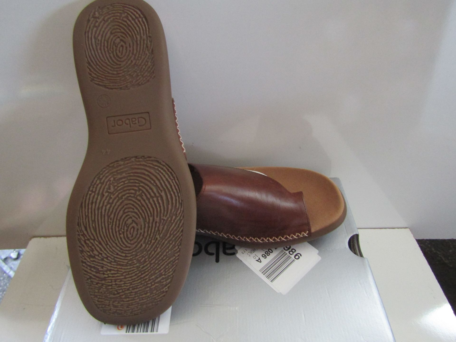 Gabor Brown Leather Thonged Sandal Size 44 New & Boxed - Image 2 of 3