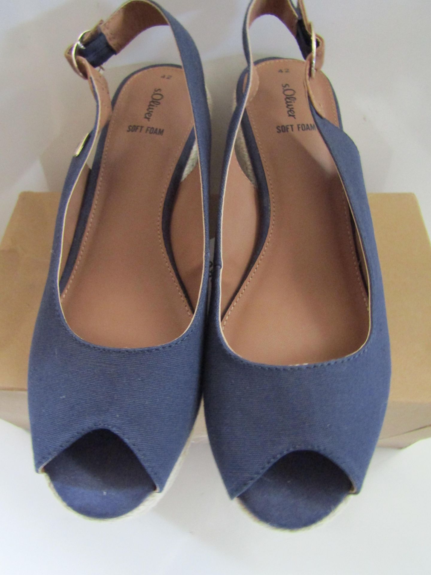 S.Oliver Wedge Shoe Navy Size 8 New & Boxed - Image 3 of 3