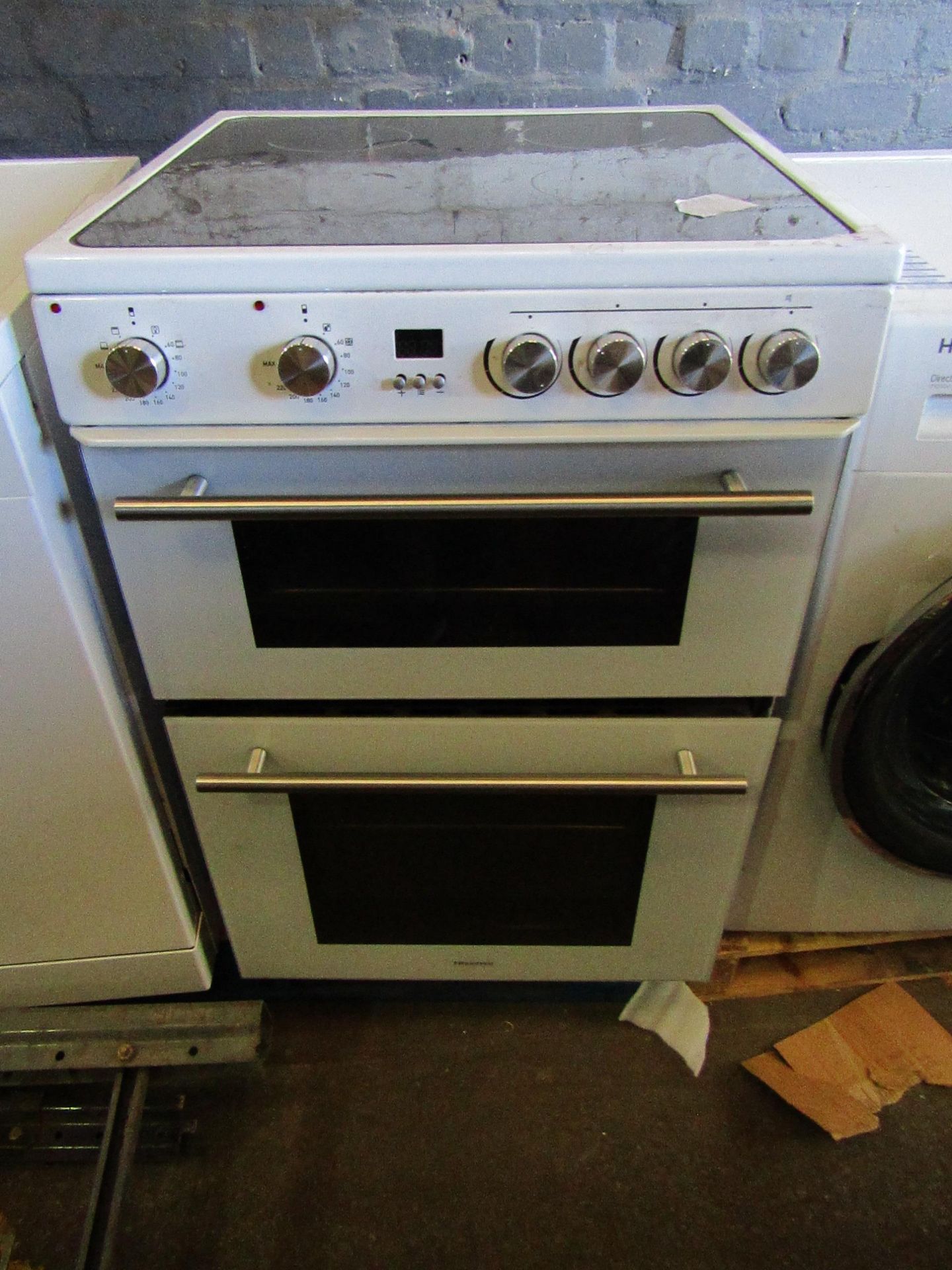 Hisense Ceramic Cooker HDE3211BWUK_WH White RRP ??479.00 - This item looks to be in good condition