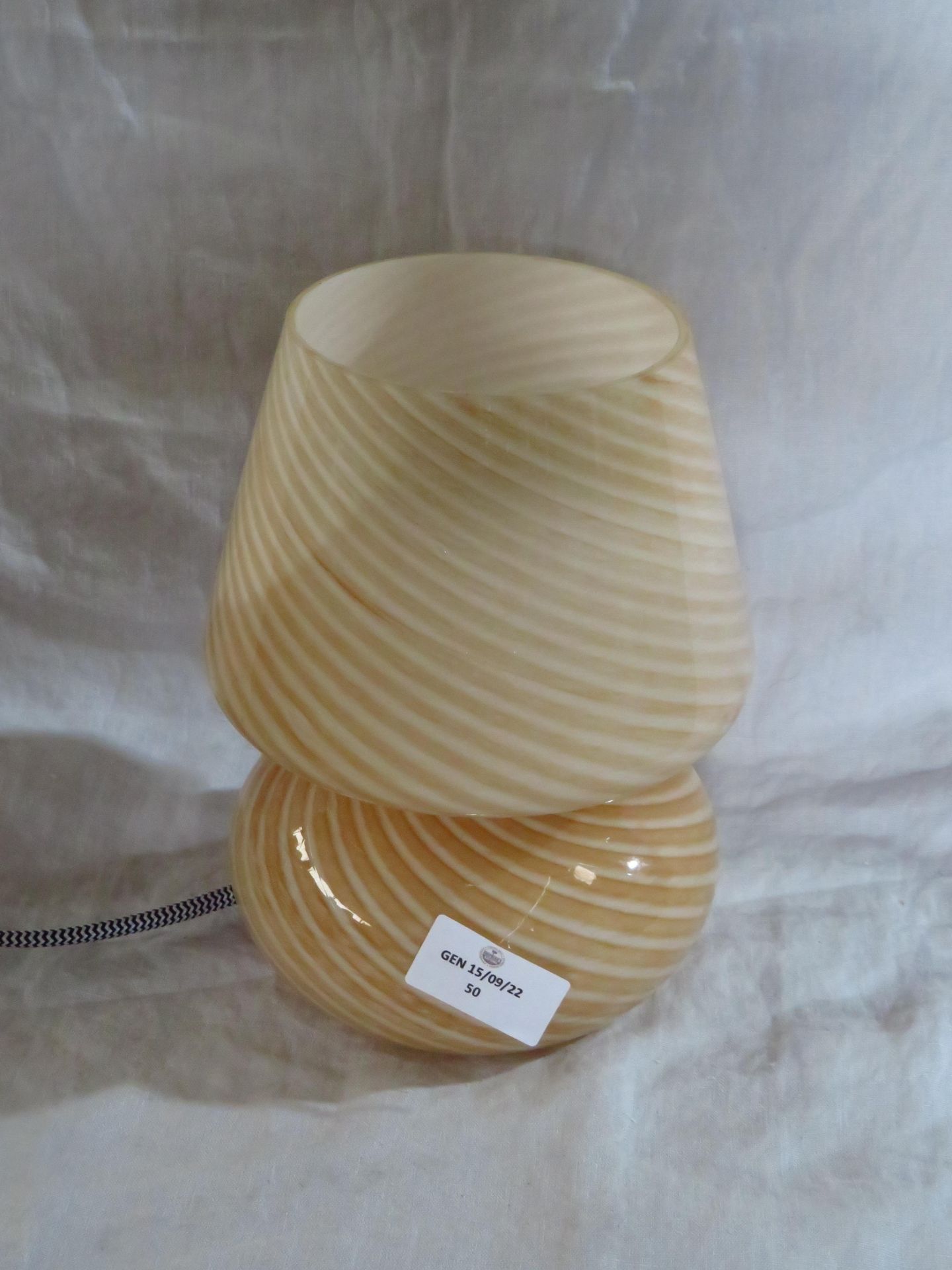 Small bedside table lamp, see picture for design.