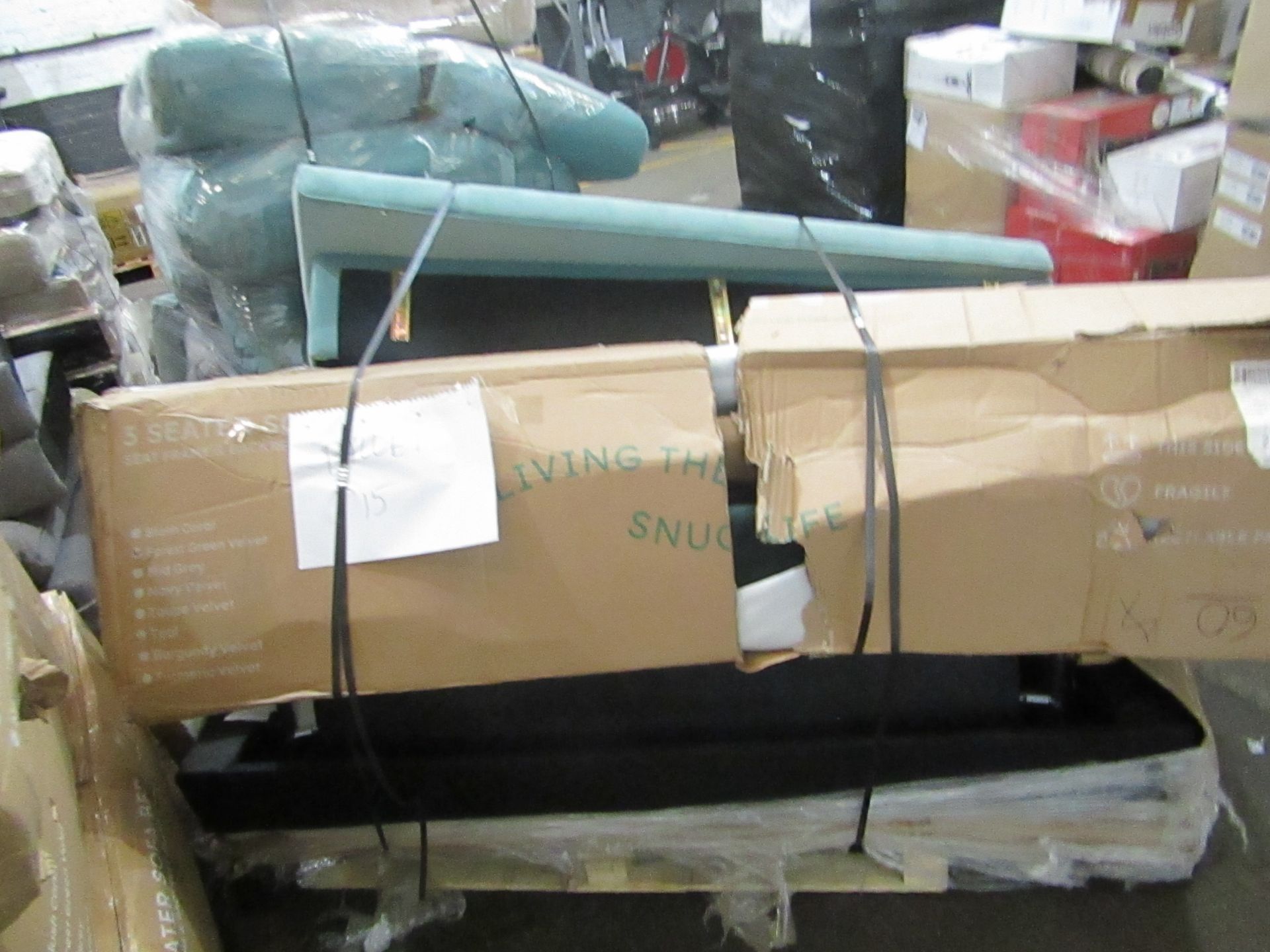 0% Buyers Premium, 24 Pallets of Genuine SNUG SOFA parts - Mixed Lots of Bases Backs Arms Cushions - Image 19 of 20