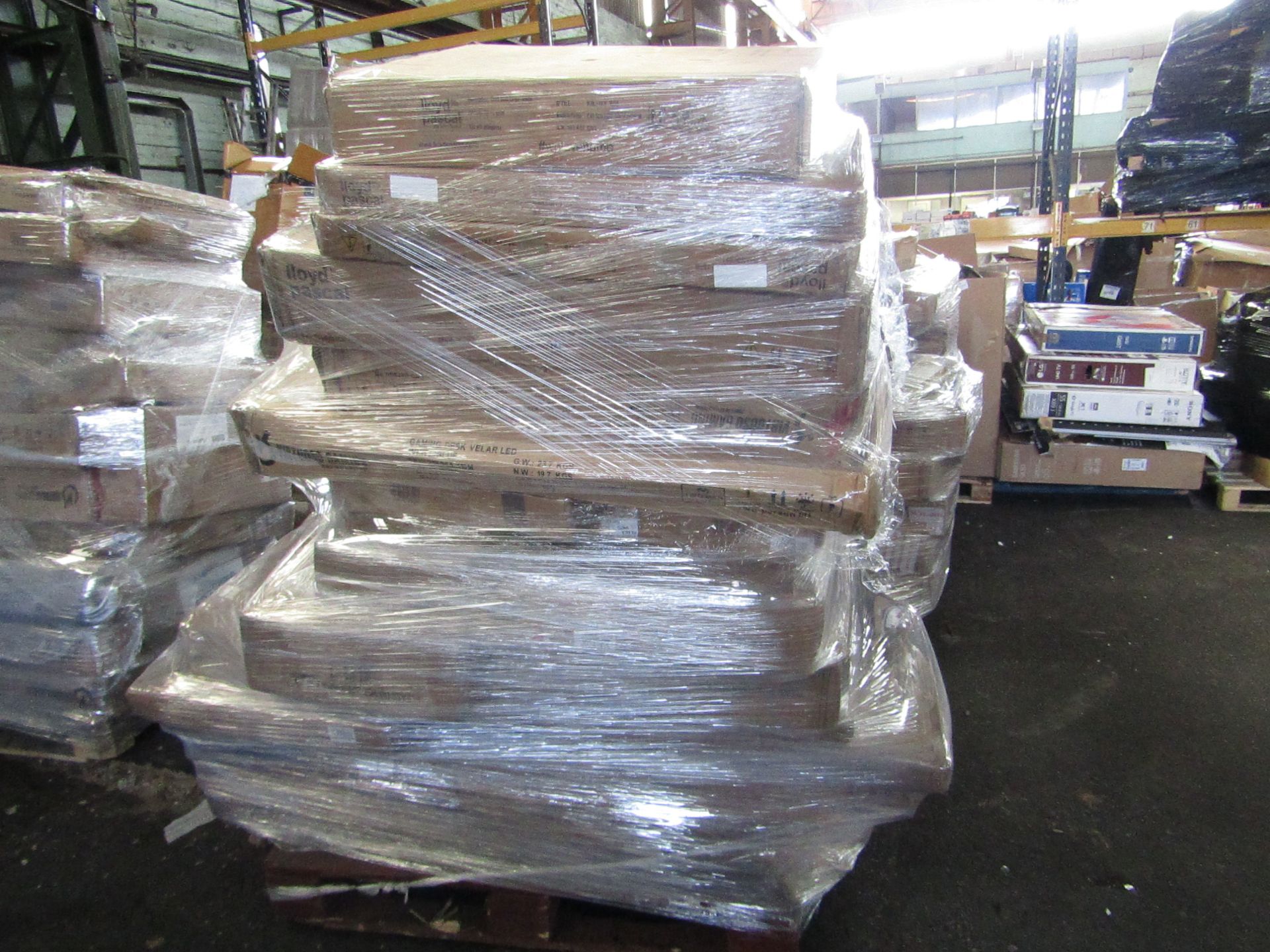 1 Pallet of Mixed Raw Customer returns/undelivered furniture items from Lloyd Pascal. Items may