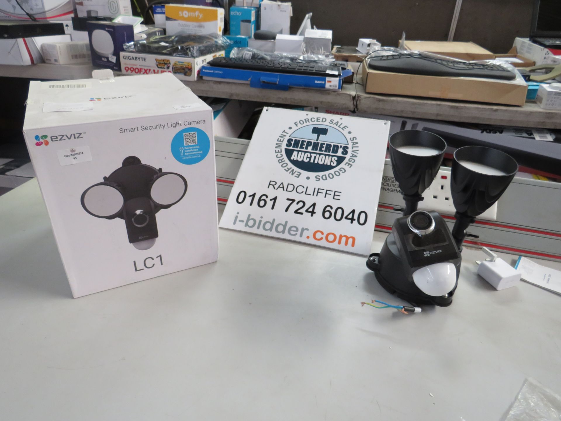 Ezviz LC1 Smart Security Camera Light, unchecked and boxed but looks in very good condition