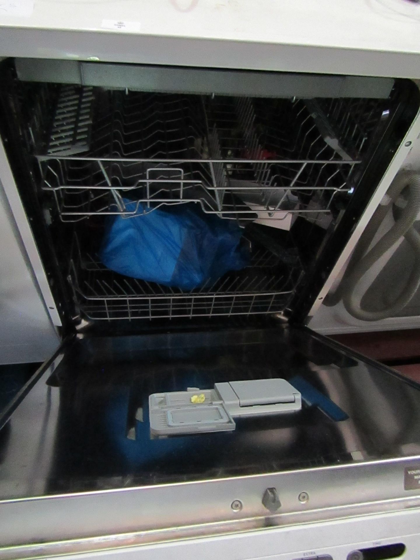Hisense dishwasher, powers on but we haven't connected it to water to check any further - Image 2 of 3