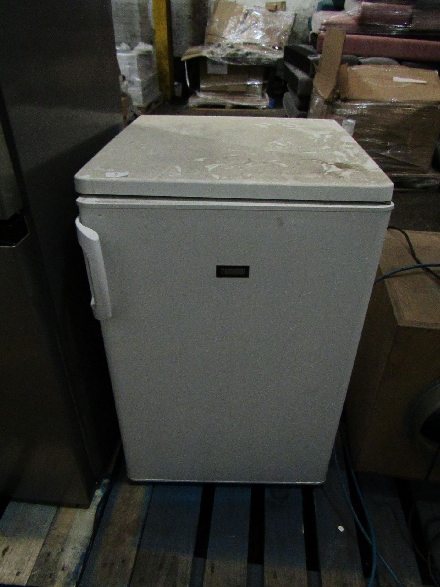 Zanussi under counter freestanding fridge, tested working for coldness - Image 4 of 4