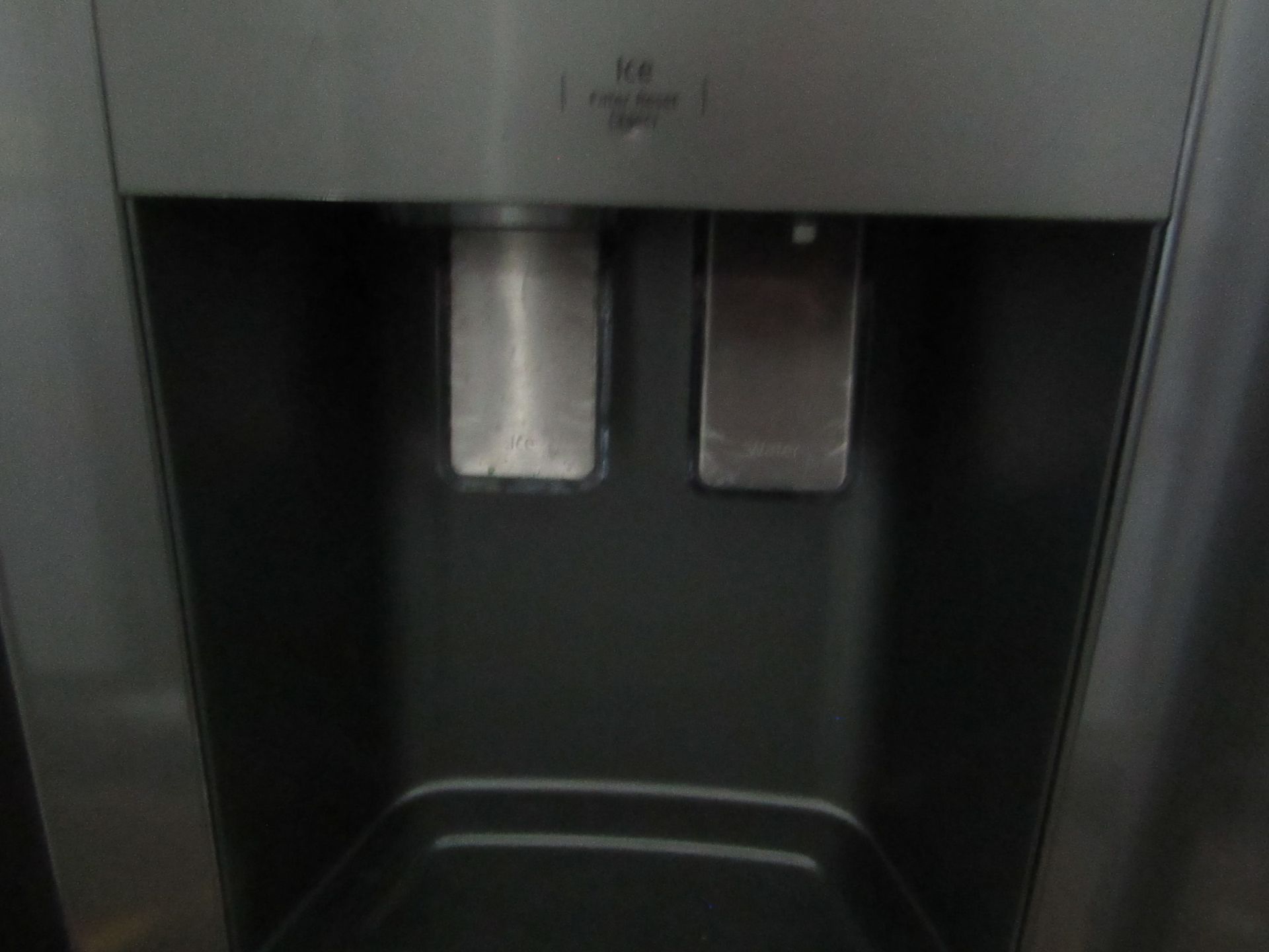 Samsung RS50N3513S8 American style fridge freezer, tested working for coldness but the water - Image 2 of 4