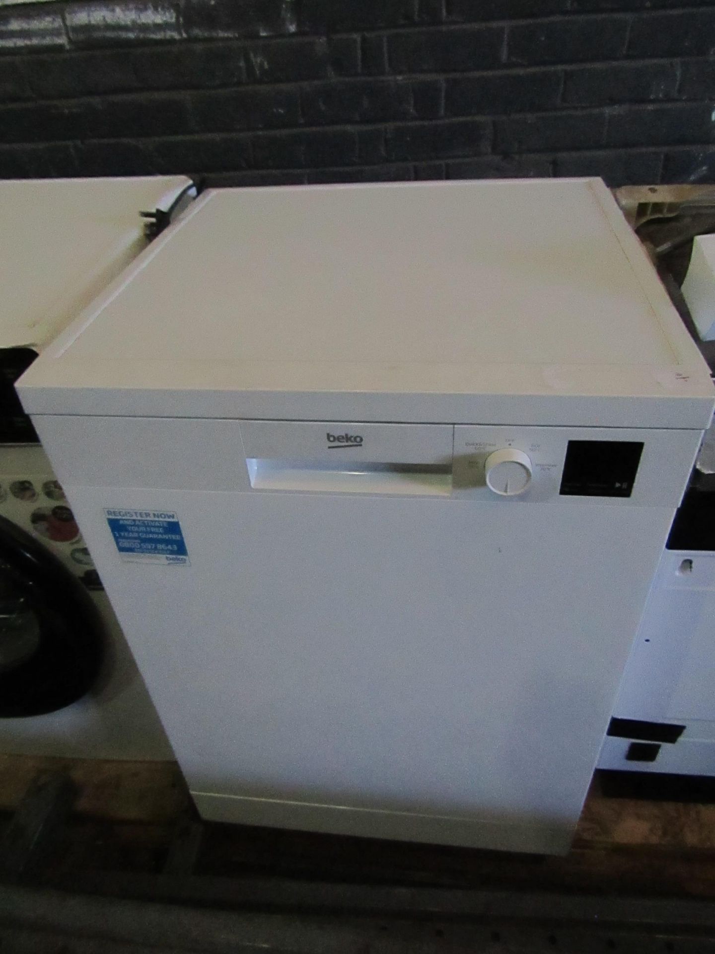 BEKO Dishwasher DVN04X20W RRP ??249.00 - This item looks to be in good condition and appears ready - Image 3 of 3