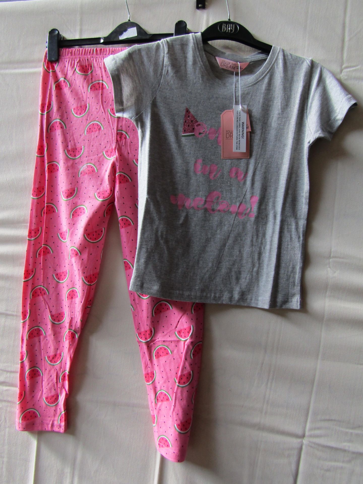 Follow That Dream Girls Jersey Fun Print Top & Leggings Pyjama Set Aged 9-10yrs New & Packaged