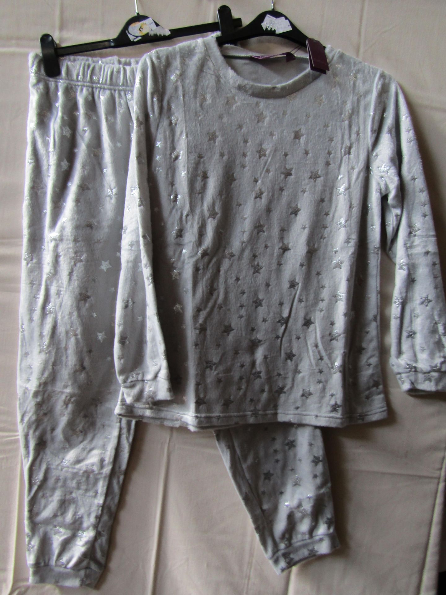 Ladies Foil Printed Star Twosie Grey Size 20-22 New & Packaged