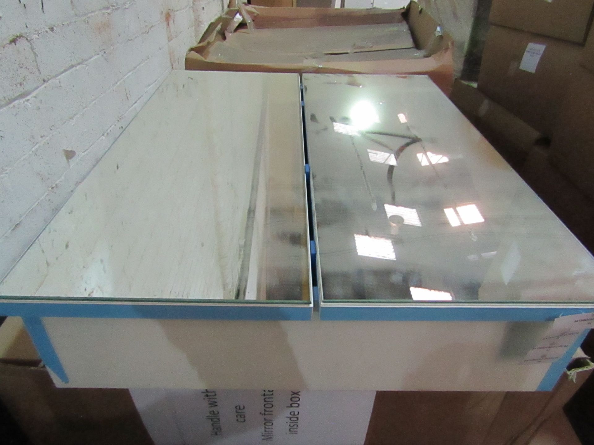 Unbranded - 2-Door Mirror Cabinet Gloss White ( 67x55cm ) - Unused & Boxed.