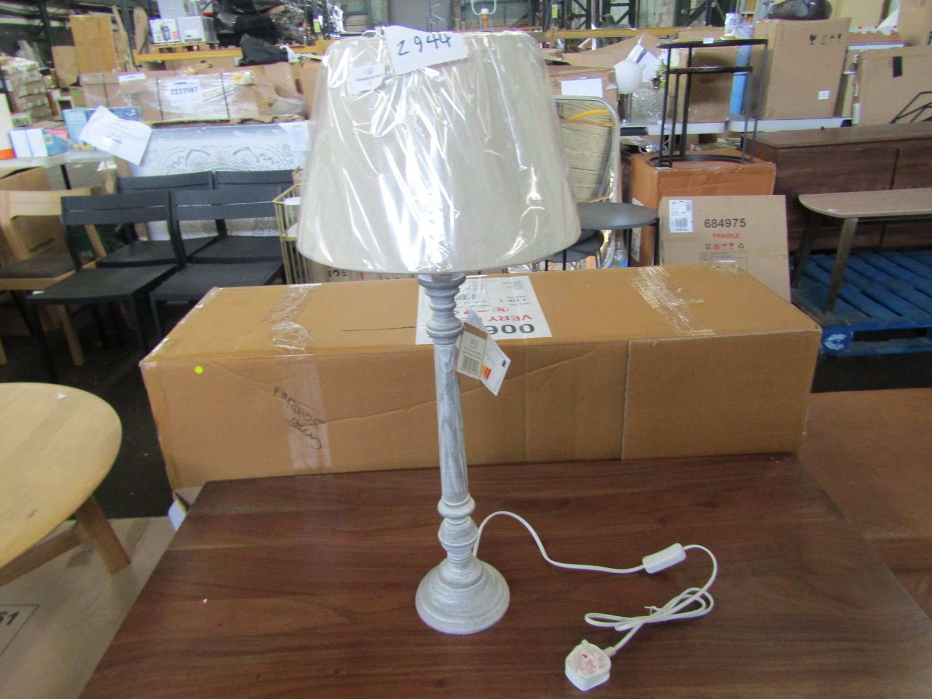 Cotswold Company Alba Table Lamp RRP Â£60.00 (PLT COT-APM-A-2944) - This item looks to be in good