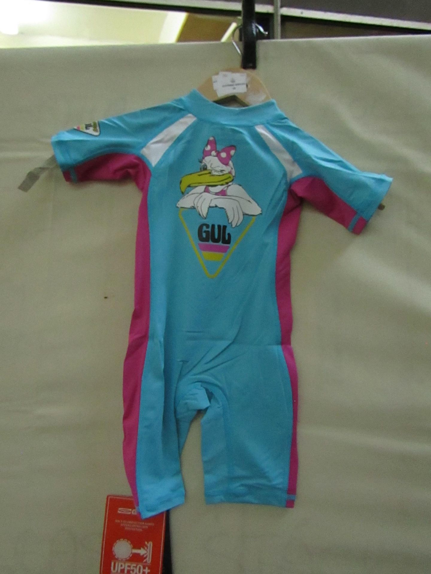 age 1-2 yearsGul Kids rash Guard top, s, new