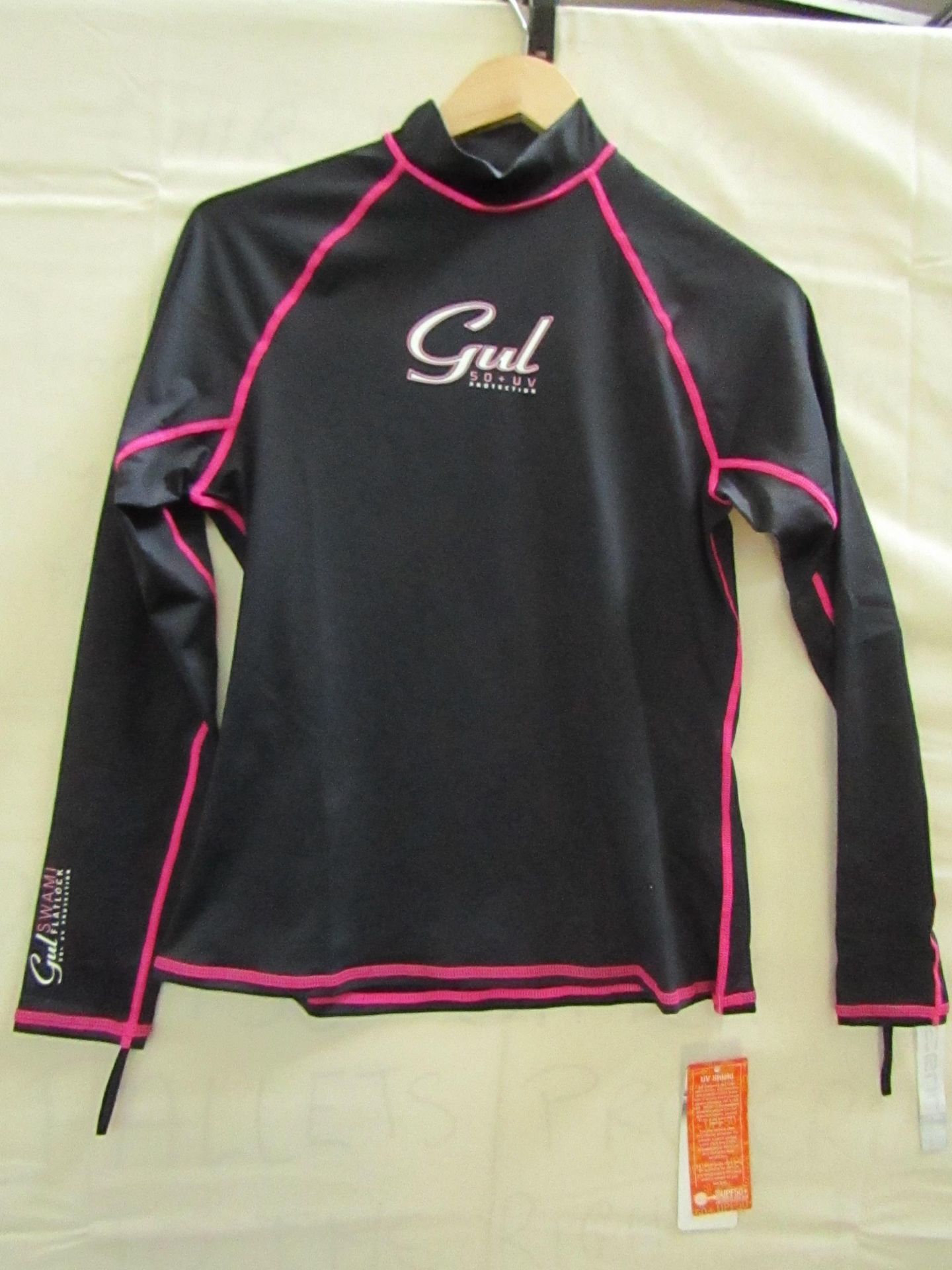 Gul Ladies rash Guard top, size 16, new