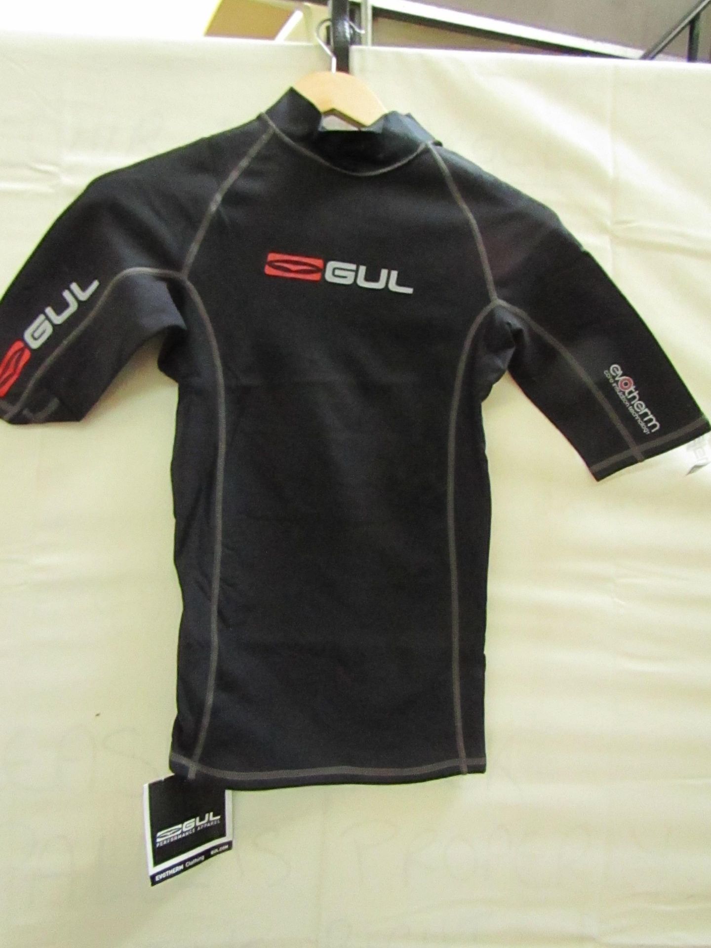 Gul rash Guard top, size s, new