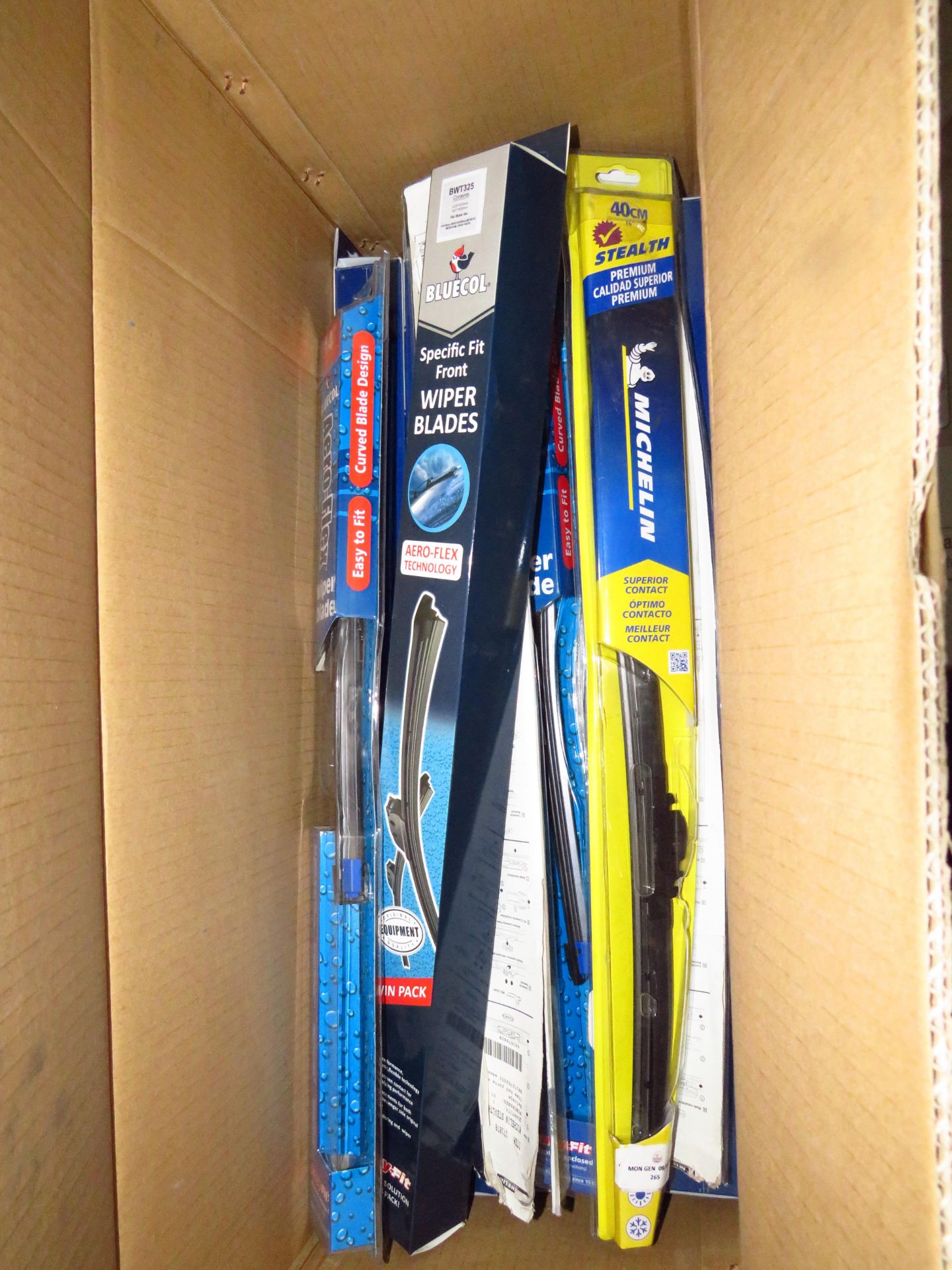 5x mixed Blue Col windscreen wipers, all new, you may have all the same or different sizes but all