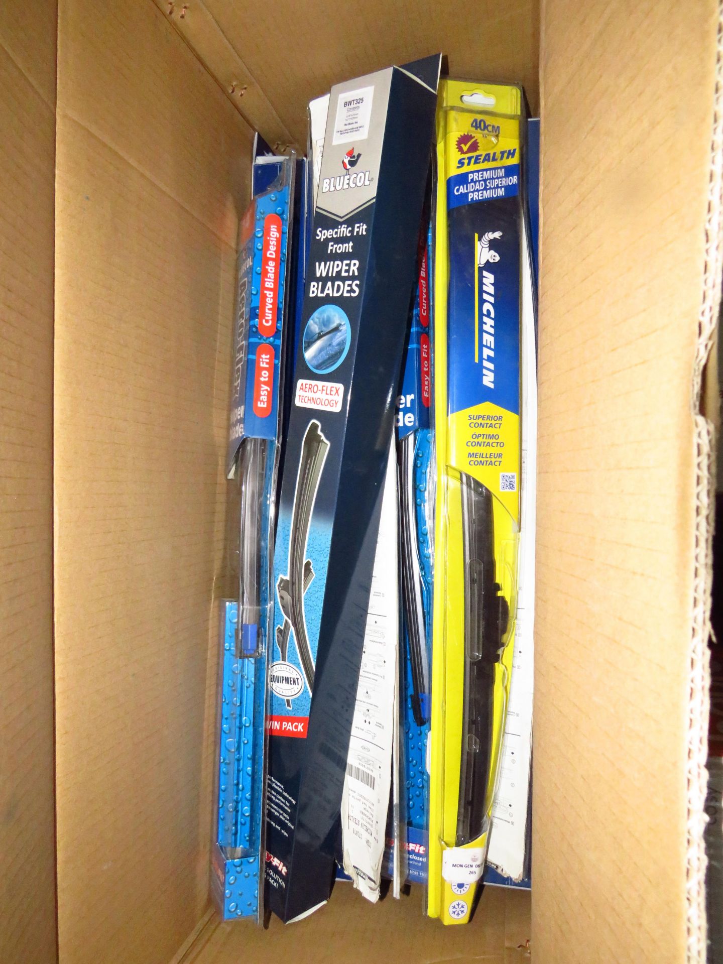 5x mixed Blue Col windscreen wipers, all new, you may have all the same or different sizes but all
