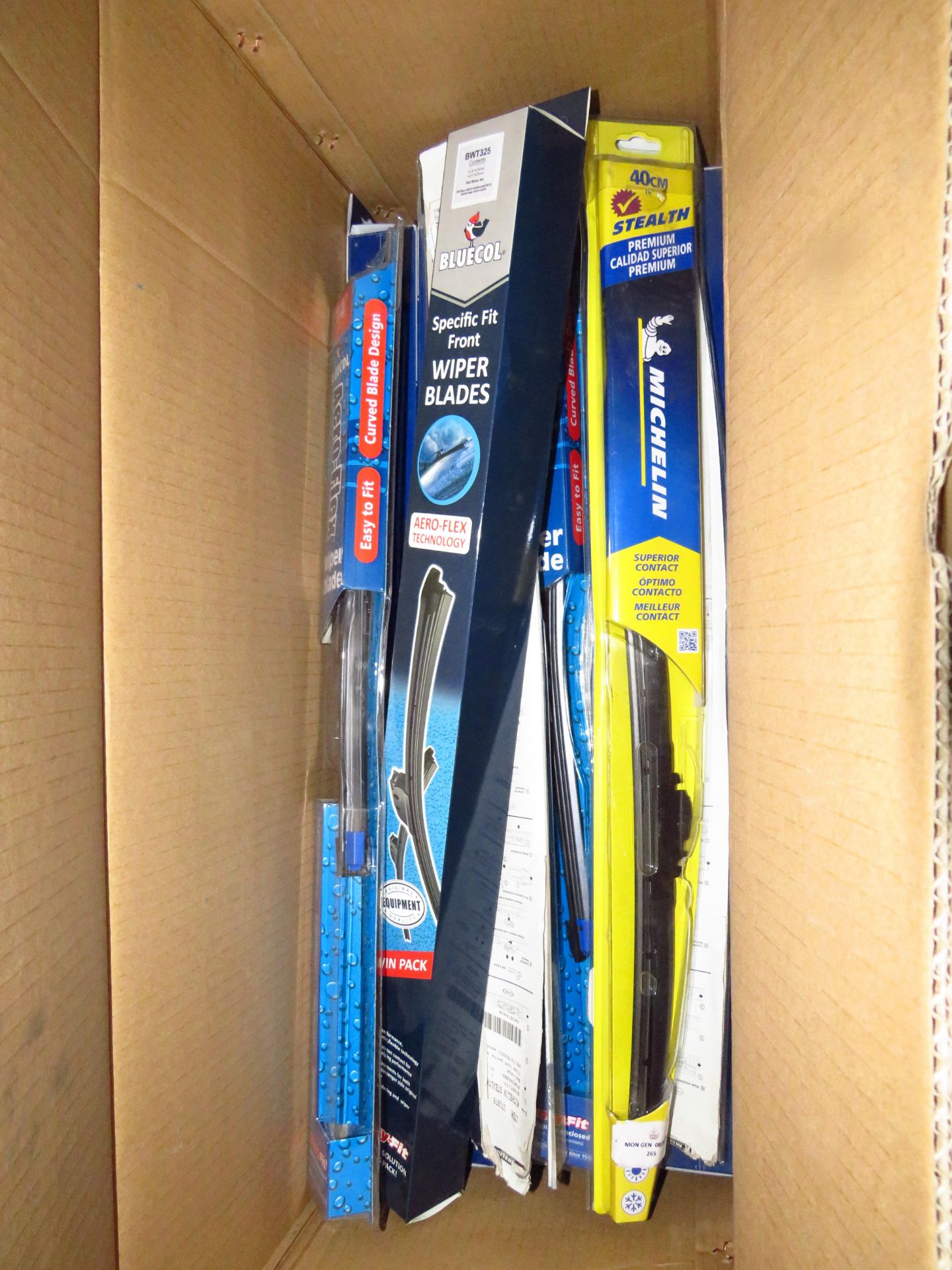 5x mixed Blue Col windscreen wipers, all new, you may have all the same or different sizes but all