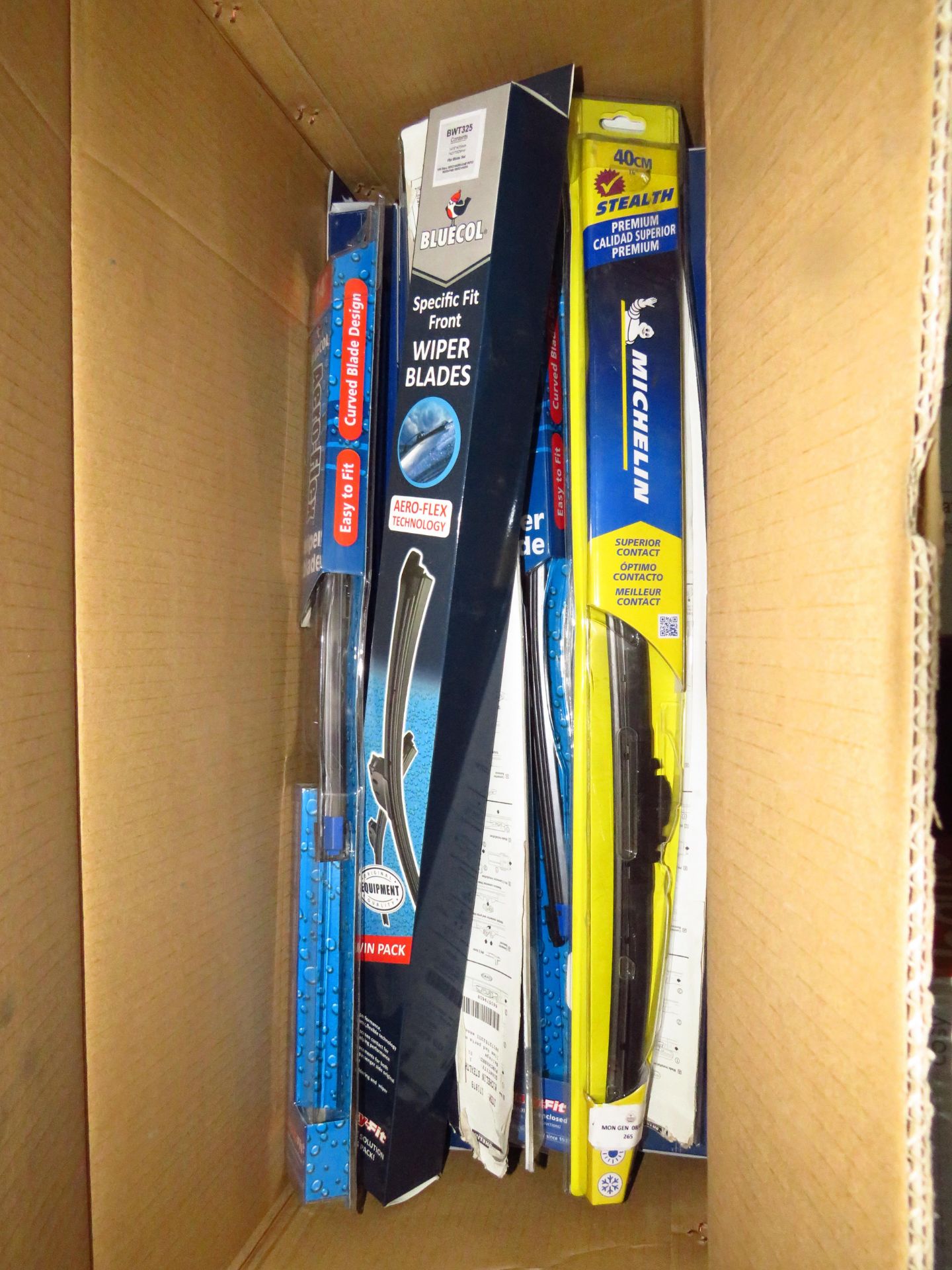 5x mixed Blue Col windscreen wipers, all new, you may have all the same or different sizes but all