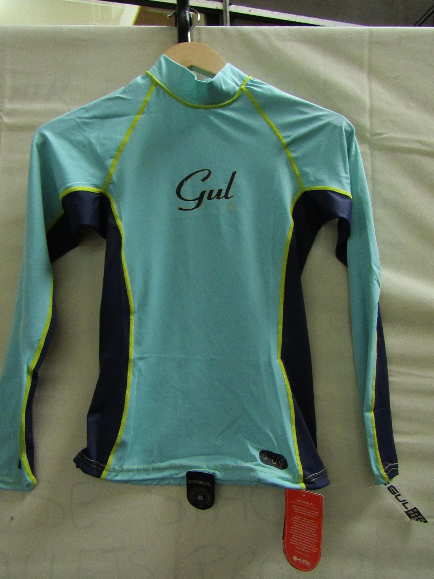 Gul Ladies rash Guard top, size 10, new