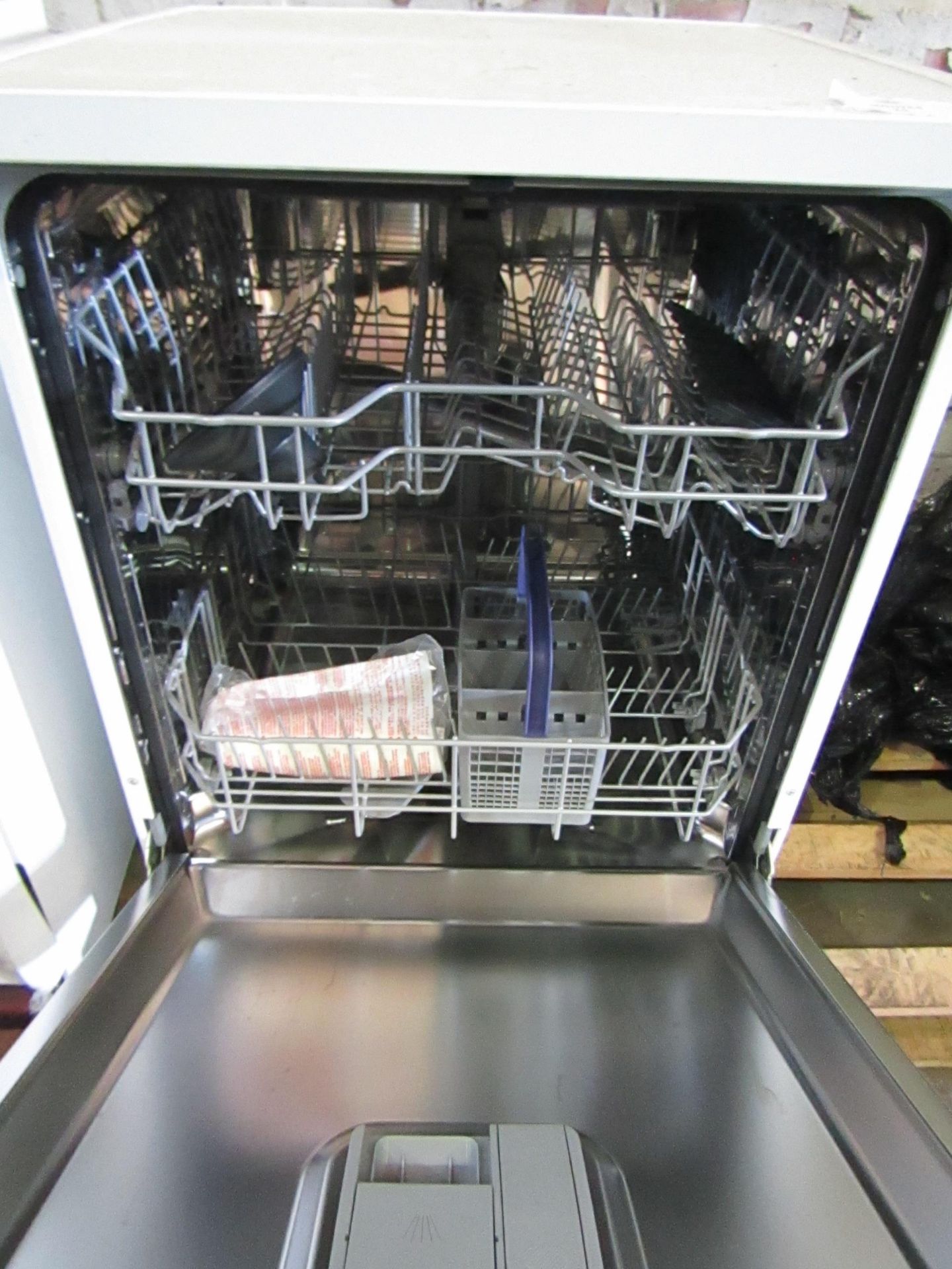 BEKO Dishwasher DVN04X20W RRP ??249.00 - This item looks to be in good condition and appears ready - Image 2 of 2