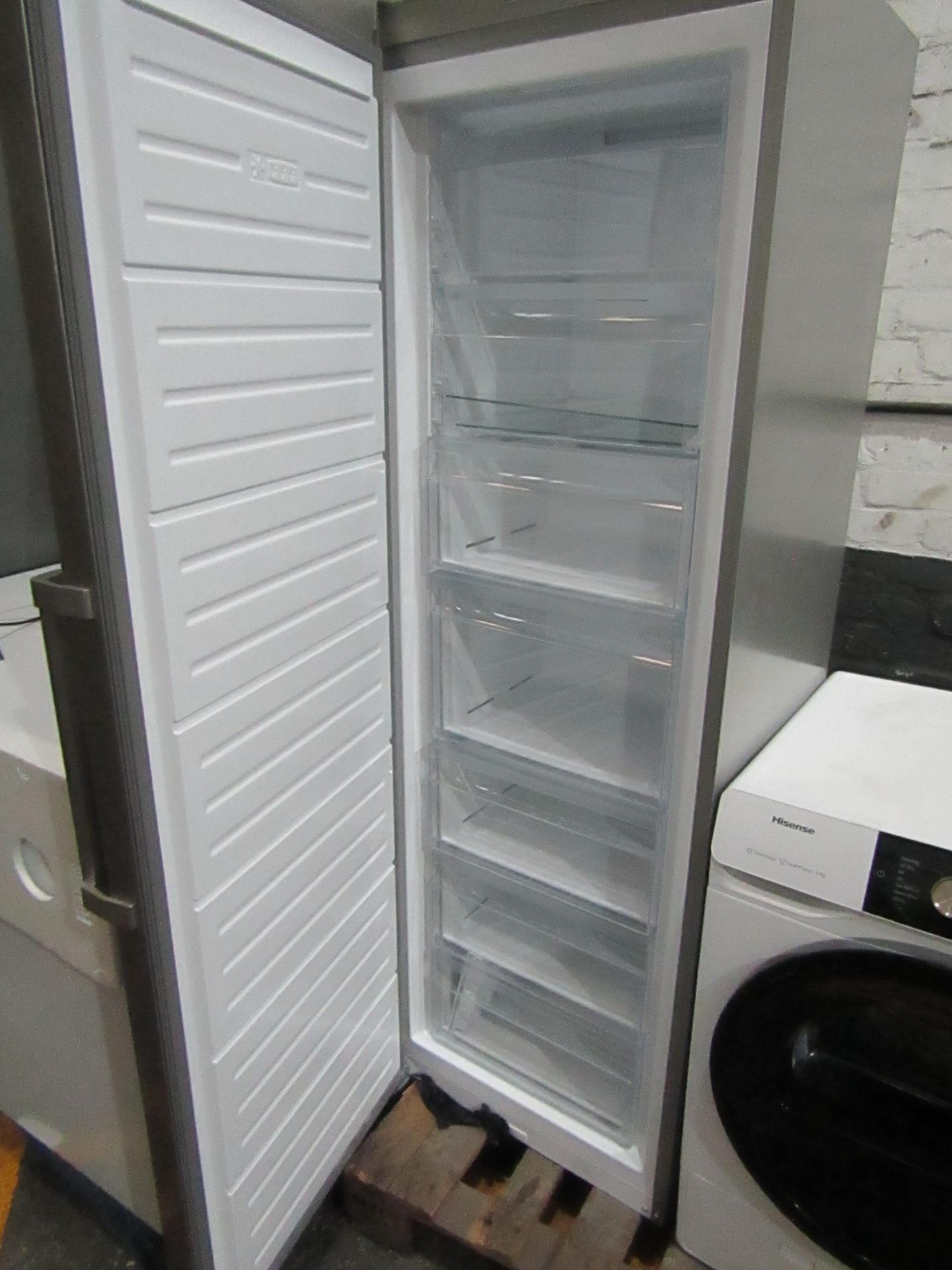Smeg tall freezer, powers on but doesn't get cold - Image 2 of 2