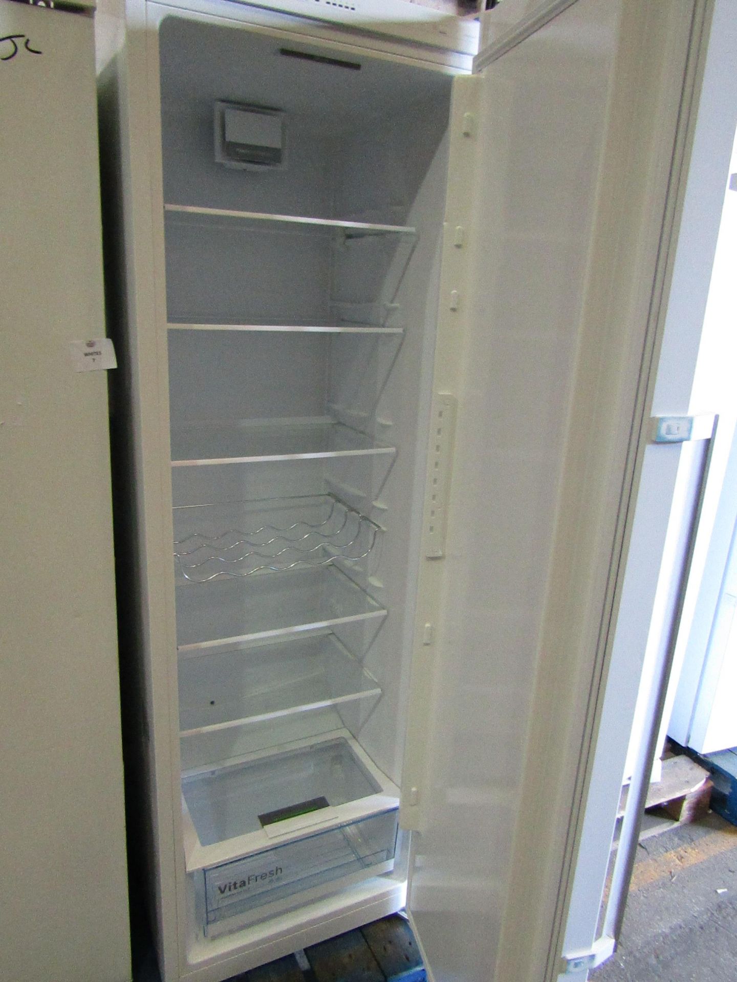 Bosch - Free-Standing Tall Fridge - Item Powers On But Does Not Get Cold. - Image 2 of 2