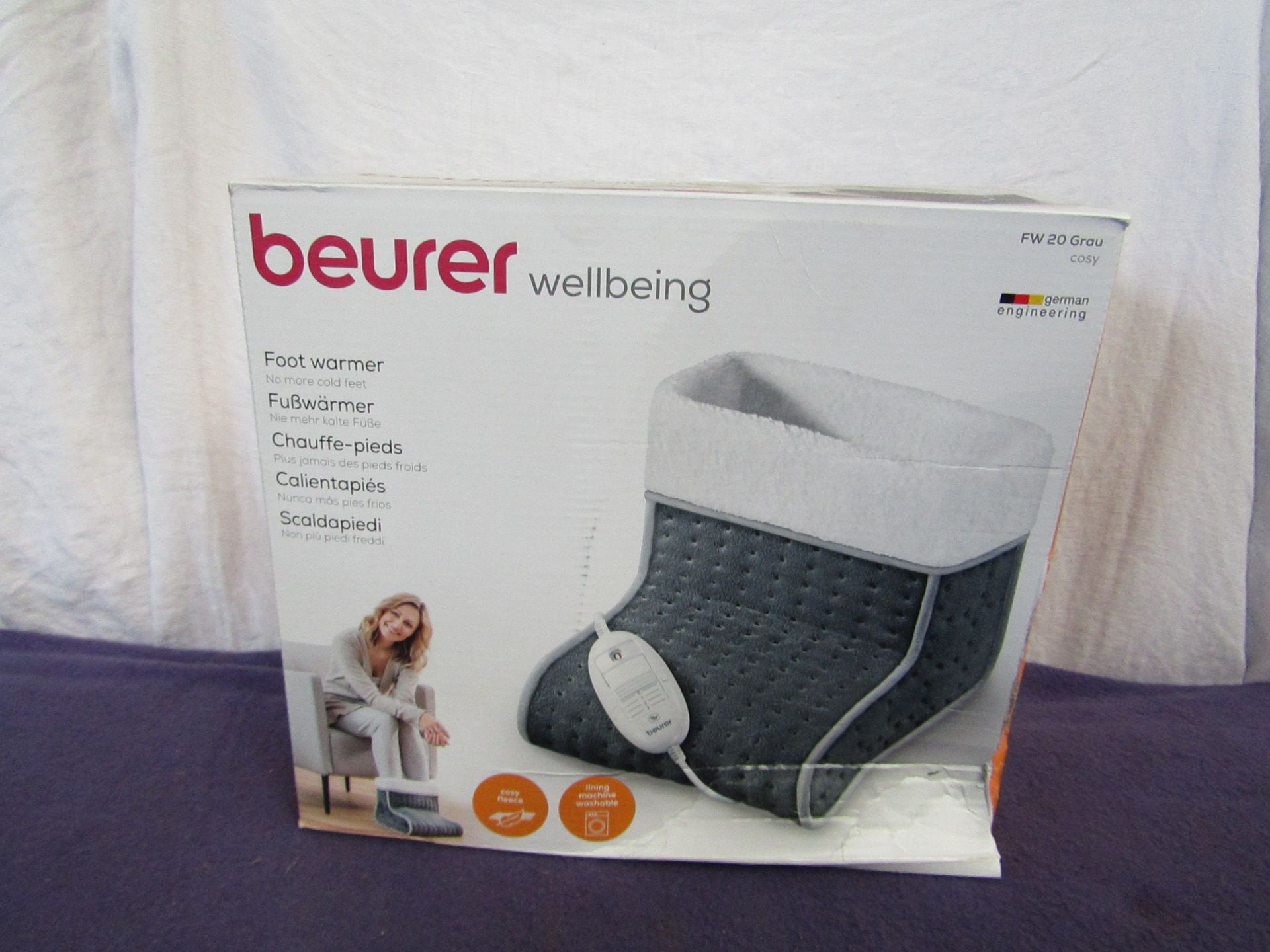 Beurer - FW20 Foot Warmer - Item Is Grade B, But Unchecked By Us & Boxed.