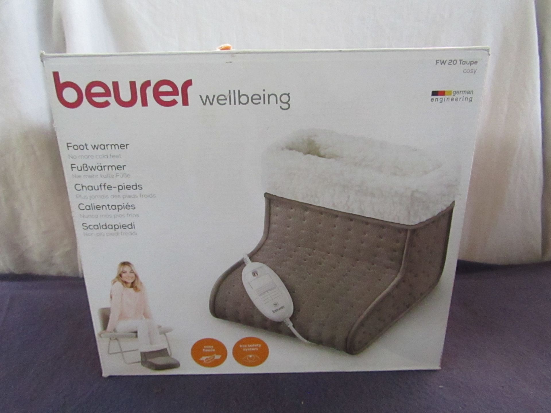 Beurer - FW20 Foot Warmer - Item Is Grade B, But Unchecked By Us & Boxed.