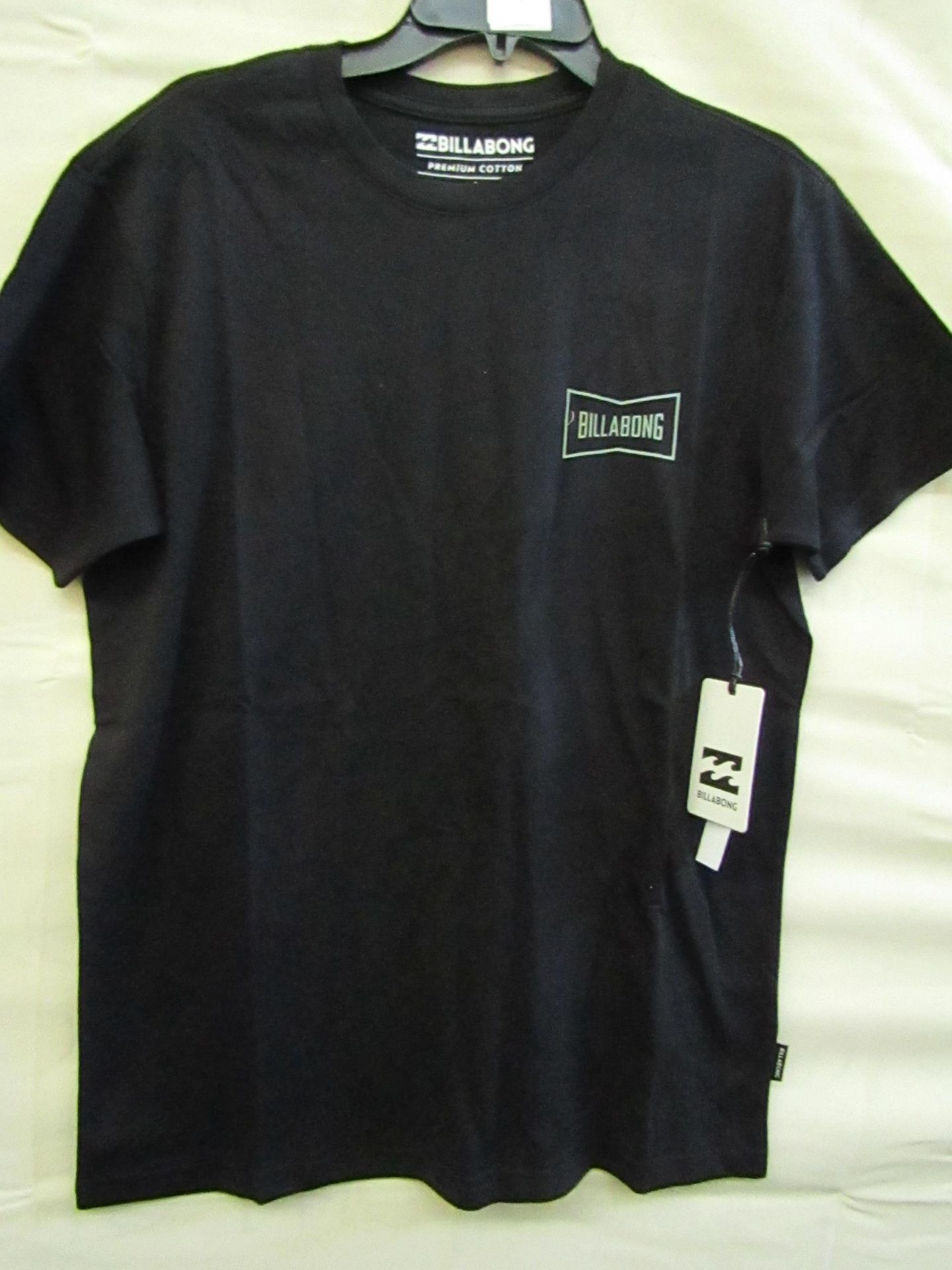 Billabong T/Shirt Black Size S New & Packaged