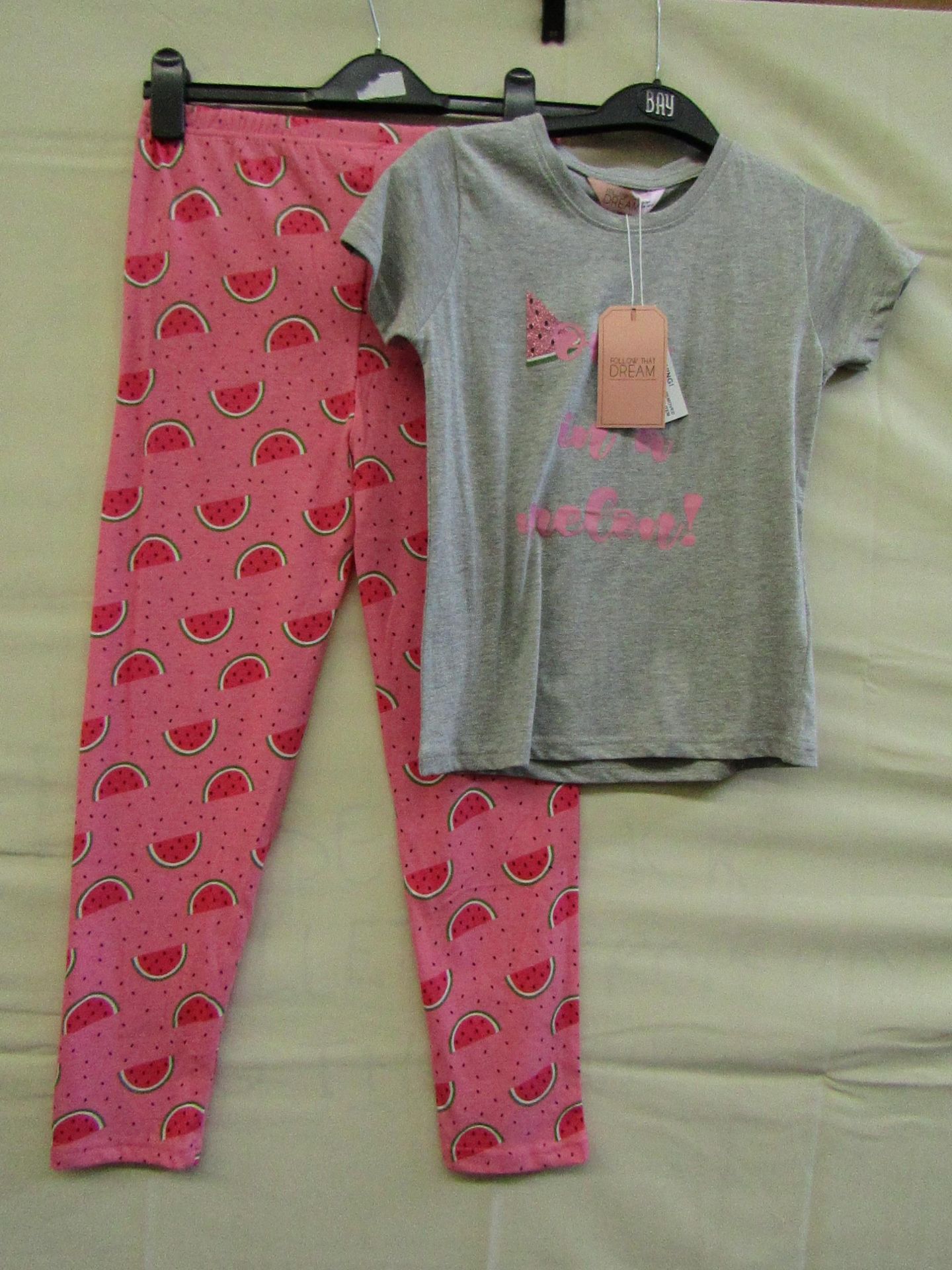 Follow That Dream Girls Jersey Fun Print Top & Leggings Pyjama Set Aged 11-12yrs New & Packaged