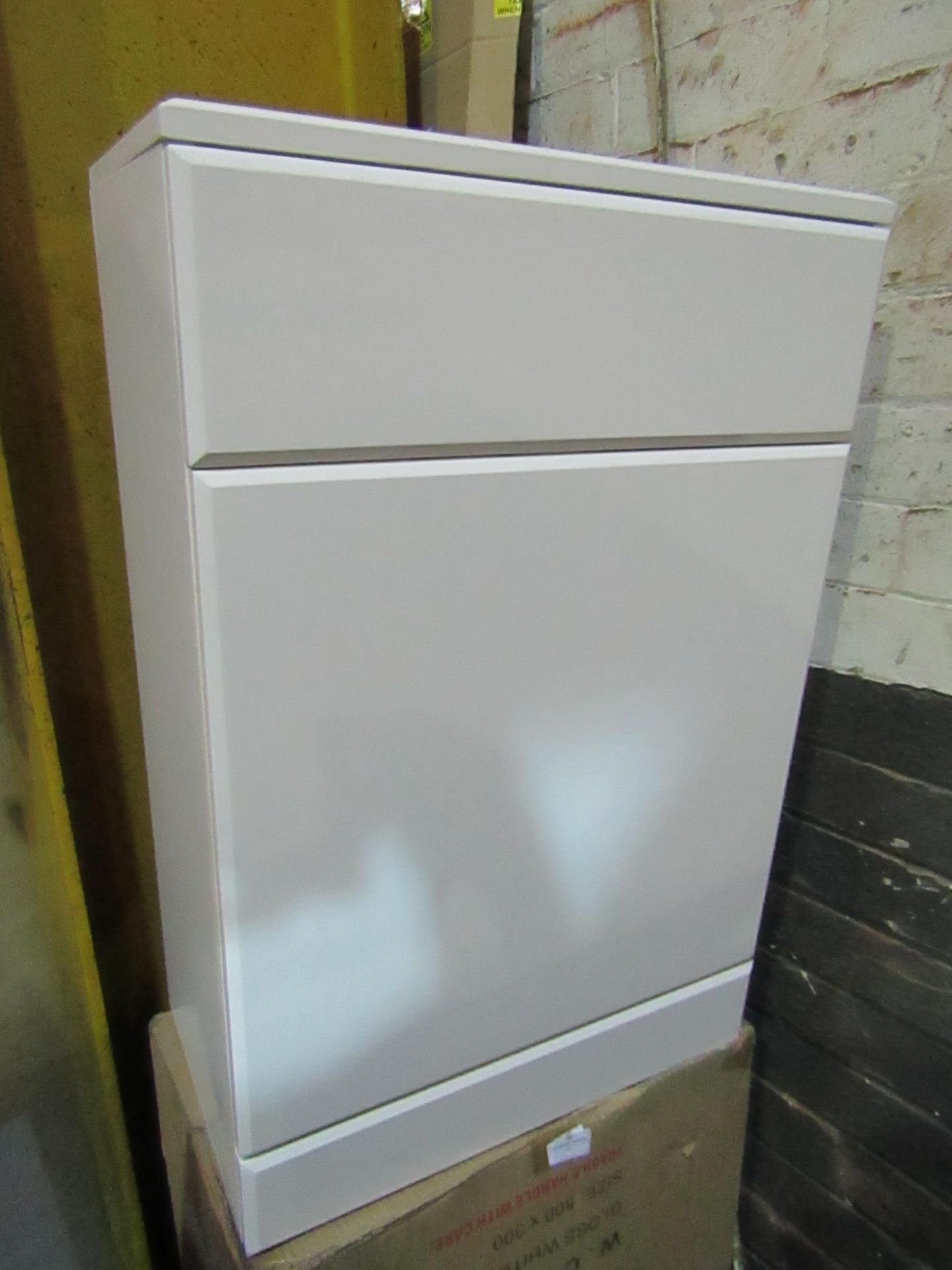 Unbranded - WC Gloss White Unit - 500x300mm - Good Condition & Boxed.