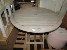 Cotswold Company Baunton Round Folding Table 100cm RRP £195.00 - This item looks to be in good