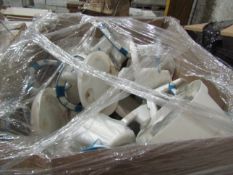 Pallet of approx 25 plastic baby bath seats new but has gotten dirty while stored.