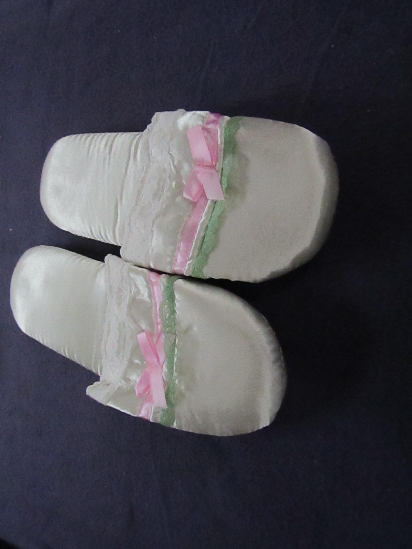 2x Unbranded - Ladies Silk Slippers - No Size - Unused & Packaged.