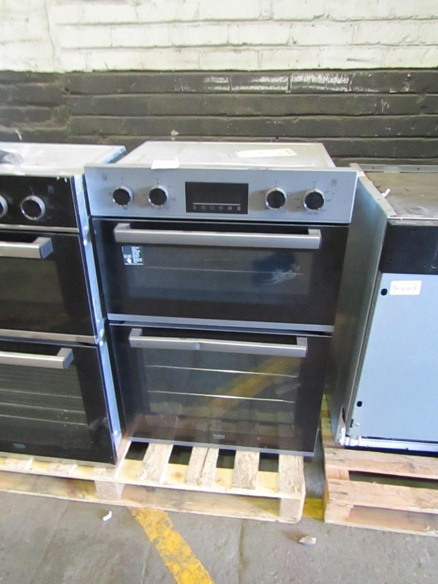 BEKO Pro Recycled Net Electric Double Oven Silver BBXDF22300S RRP ??329.00 - The items in this lot