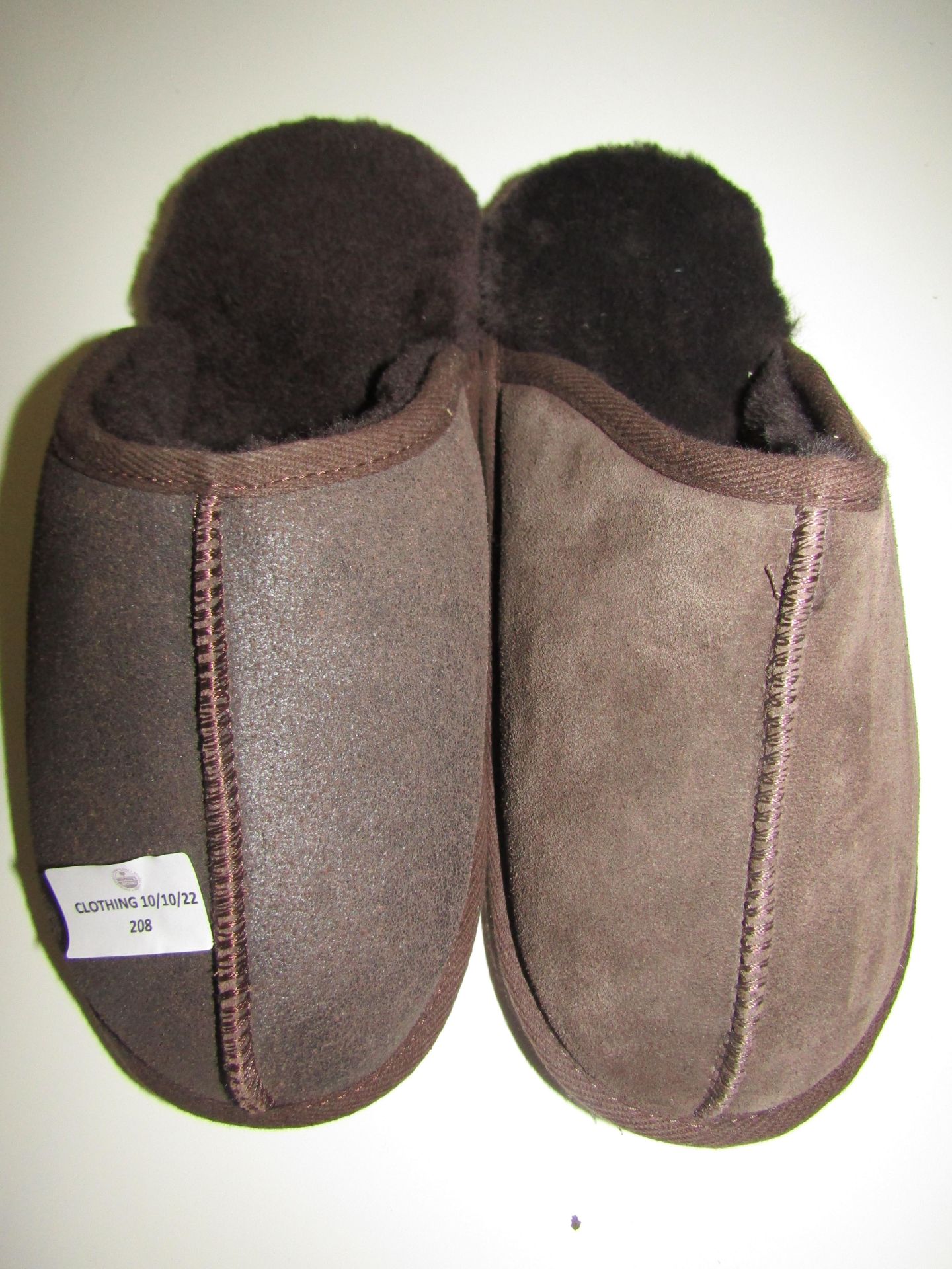 1 X Pair of Totes Sheepskin Slippers Size 7-8 Brown ( They Don’t Quite Match They are Shaded(