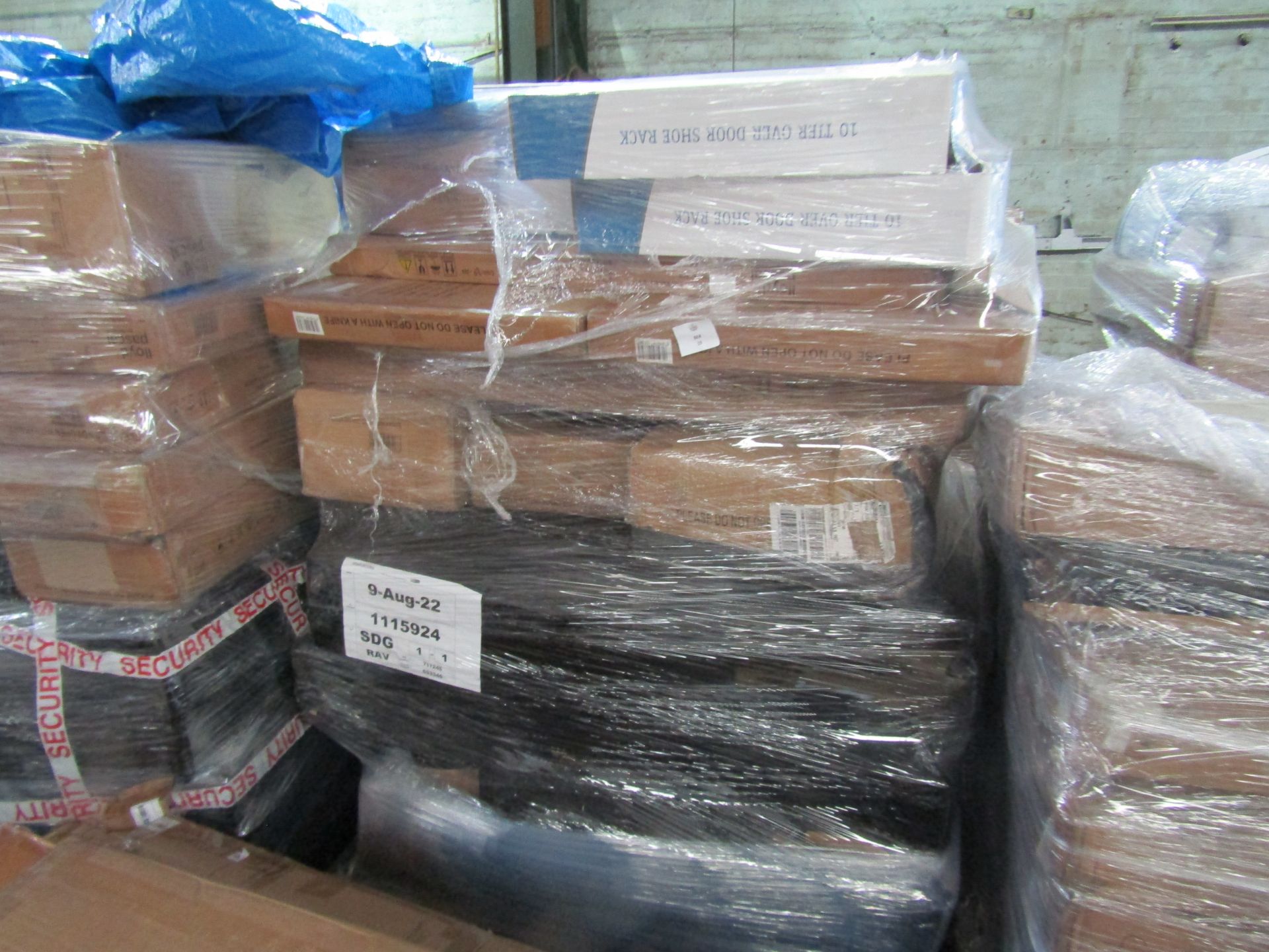 1 Pallet of Mixed Raw Customer returns/undelivered furniture items from Lloyd Pascal. Items may