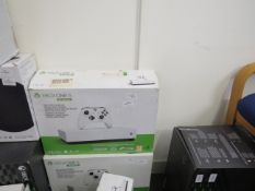 Xbox one S 1TB All digital console, powers on and  goes through to the home screen, comes with