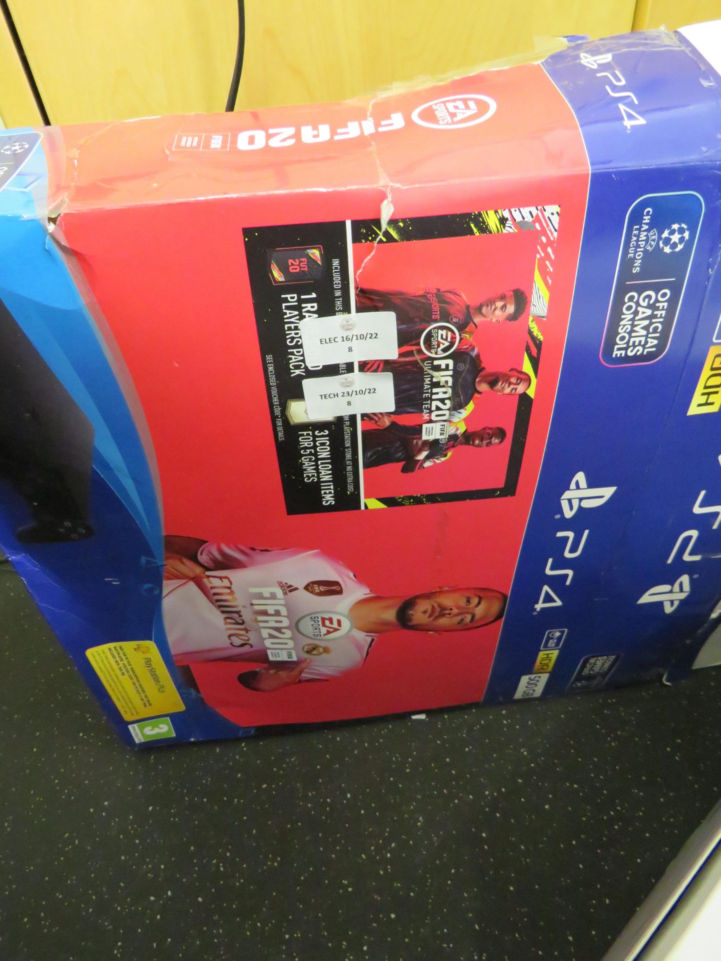Playstation 4 500Gb games console, powers on and goes to the connect controller screen, comes with - Image 2 of 2