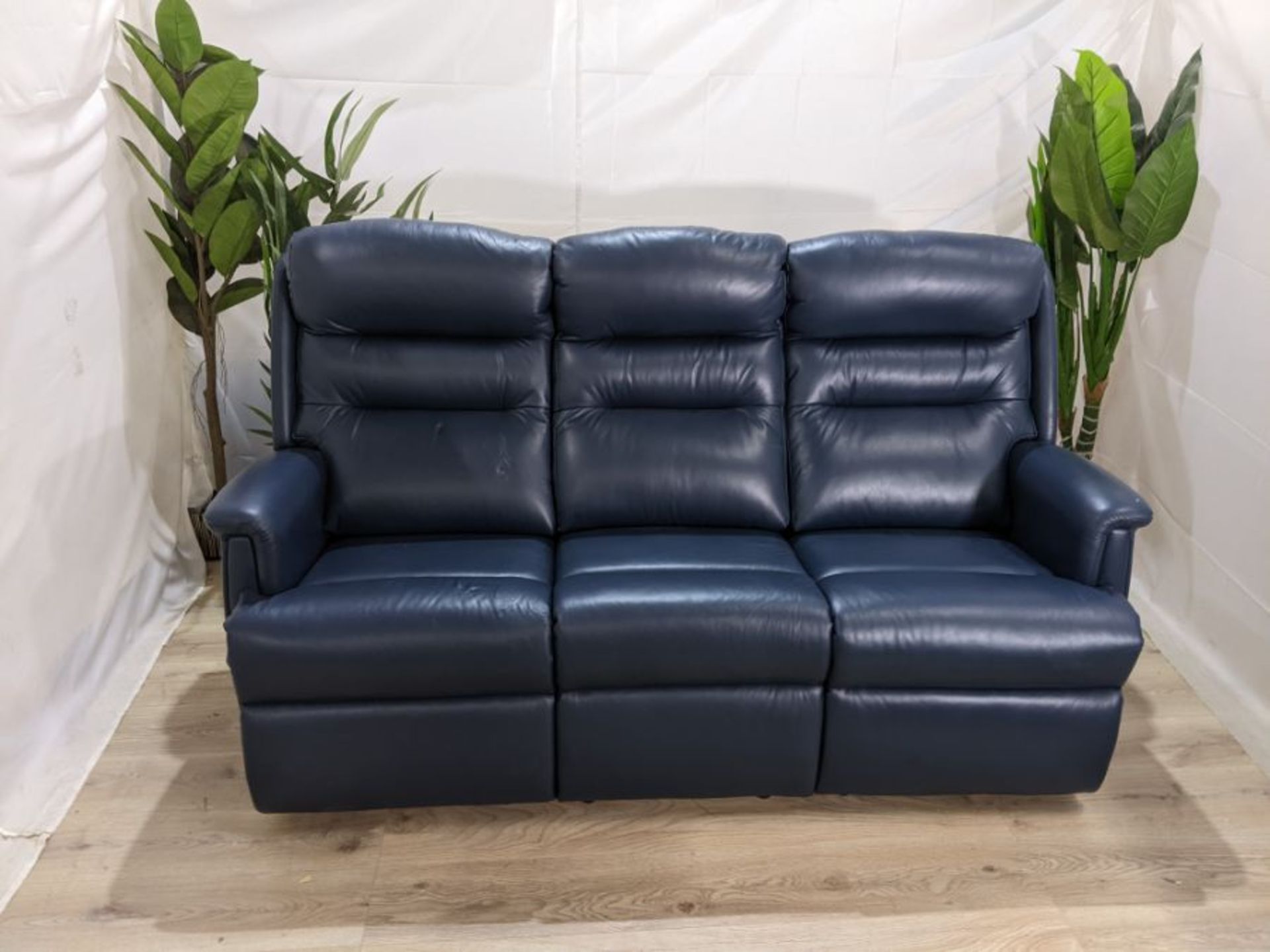 HSL Ripley 3 Seater Dual Power Recliner in Vermont Oriental Leather RRP £4680 SKU HSL-AP-