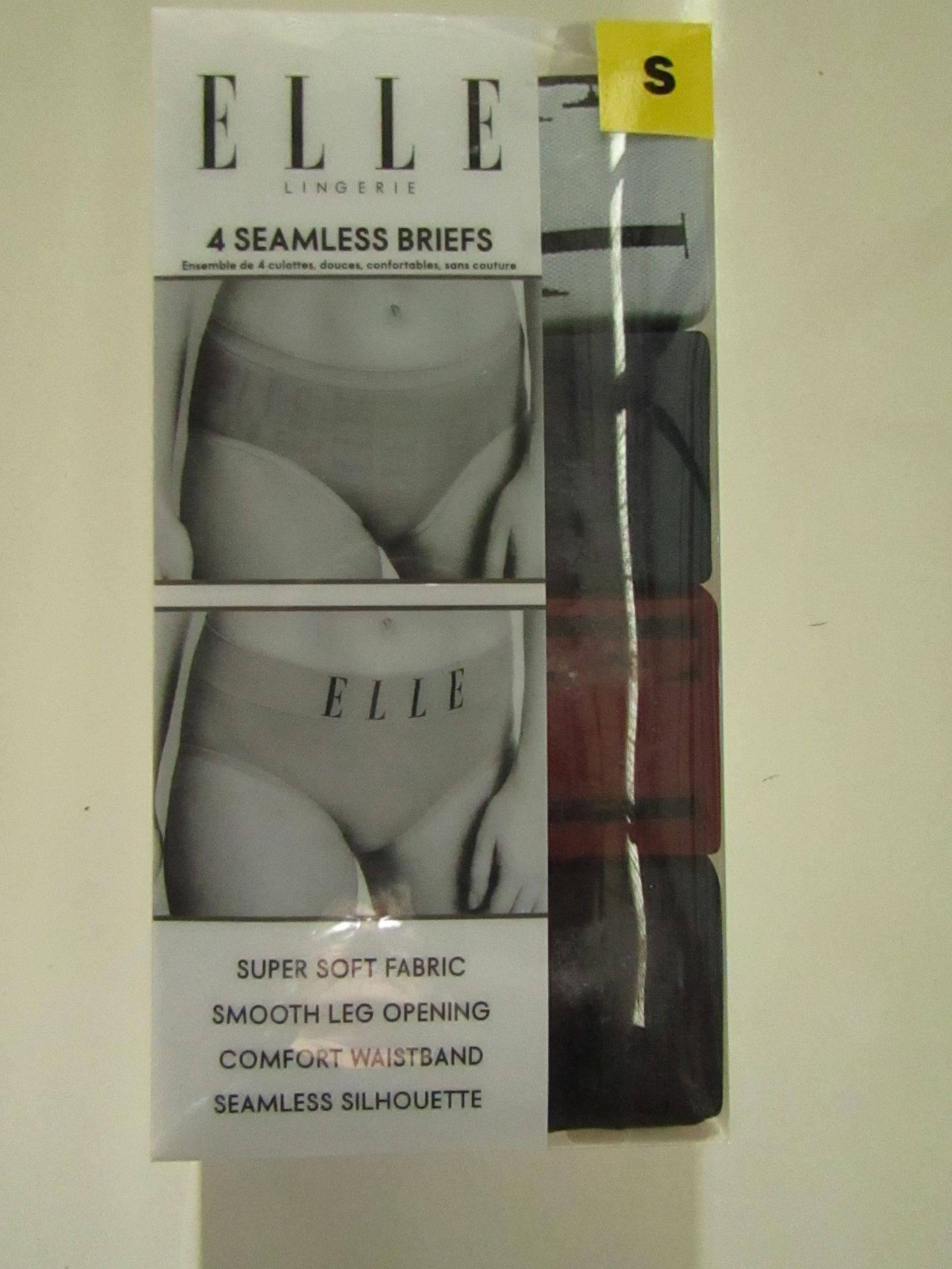 Elle - Seamless Ladies Briefs ( Pack of 4 ) - Size Small - new & Packaged.