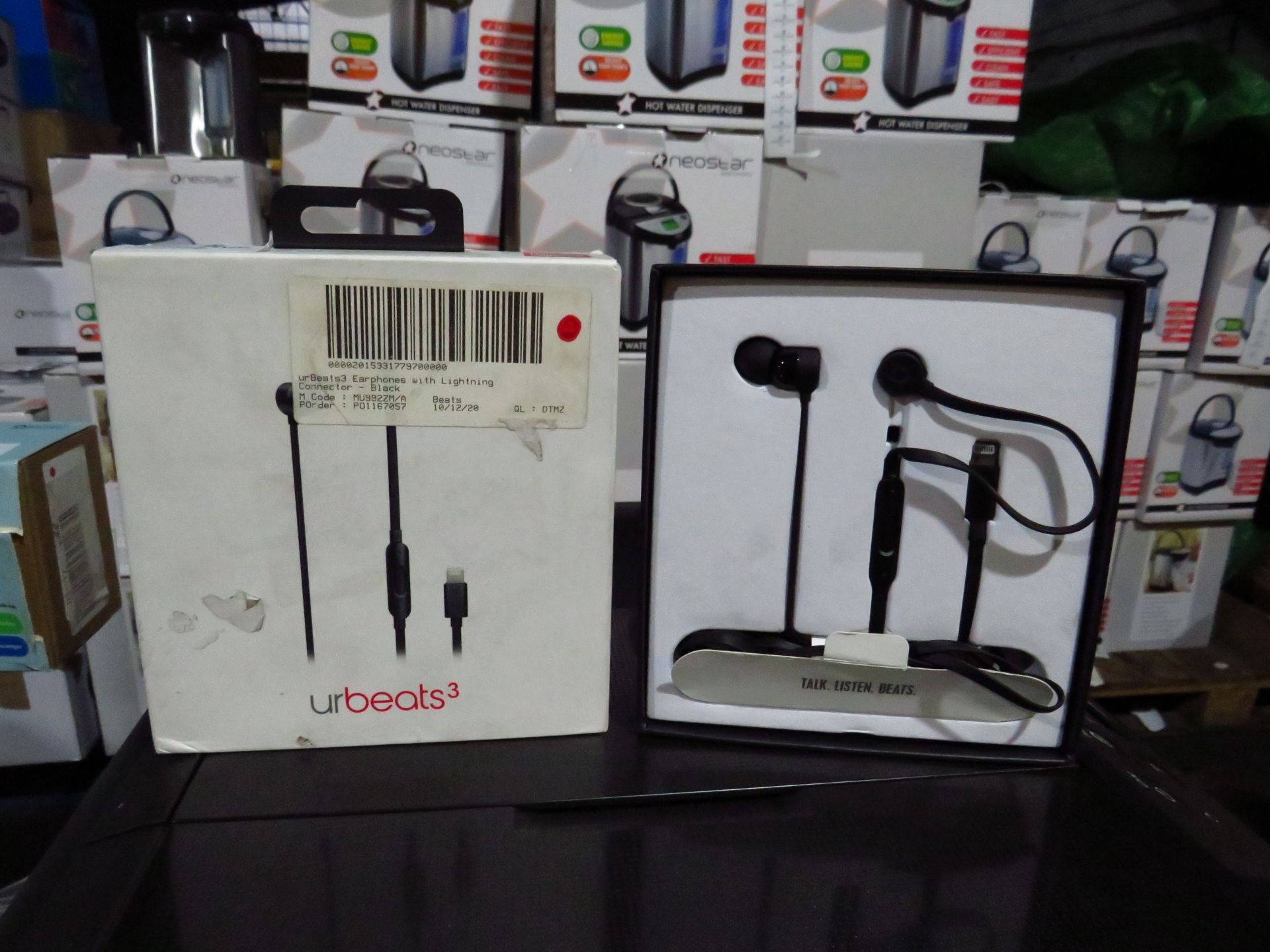UrBeats3 Earbuds with lightning Connector Black in original packaging