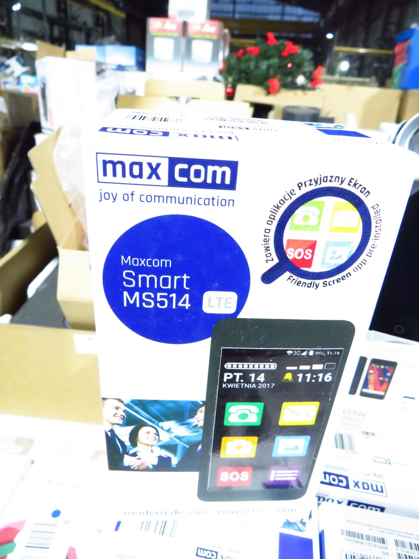 MaxCom Smart MS514 LTE Phone in original box needs sim