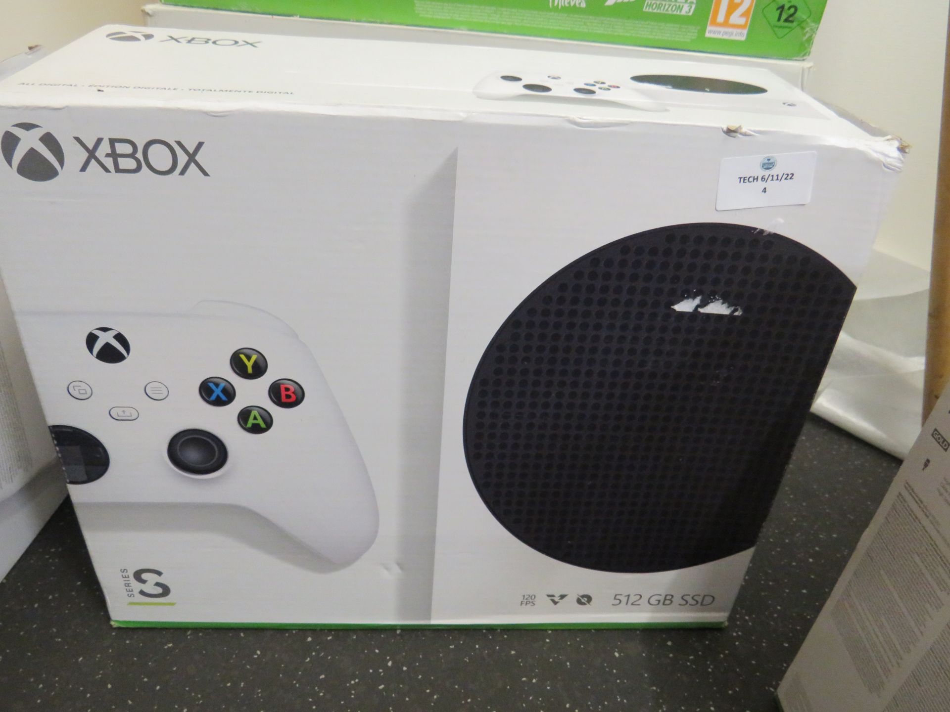 Xbox ONE S 1TB games console, unit only no controller comes in original box, the unit powers on