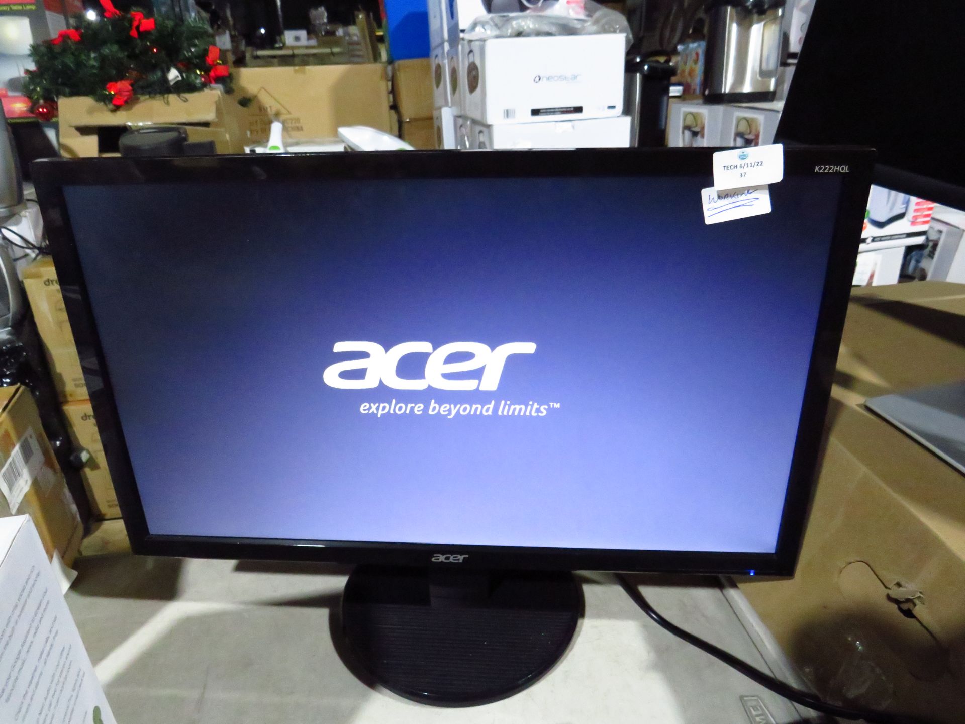 Acer K222HQL Monitor with LED Backlight powers on