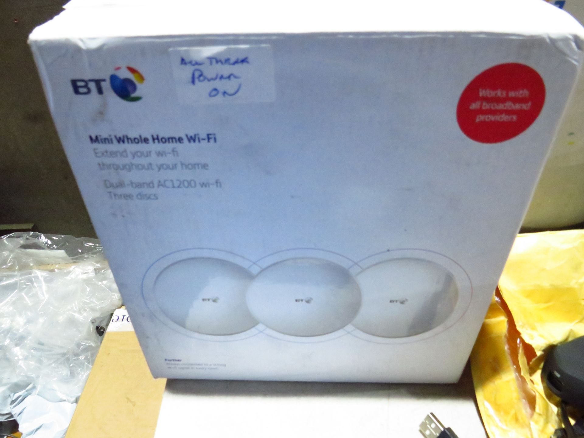 BT Whole Home Mini Wi-Fi Kit with 3 Dual Band Discs in original box all items are prestn and